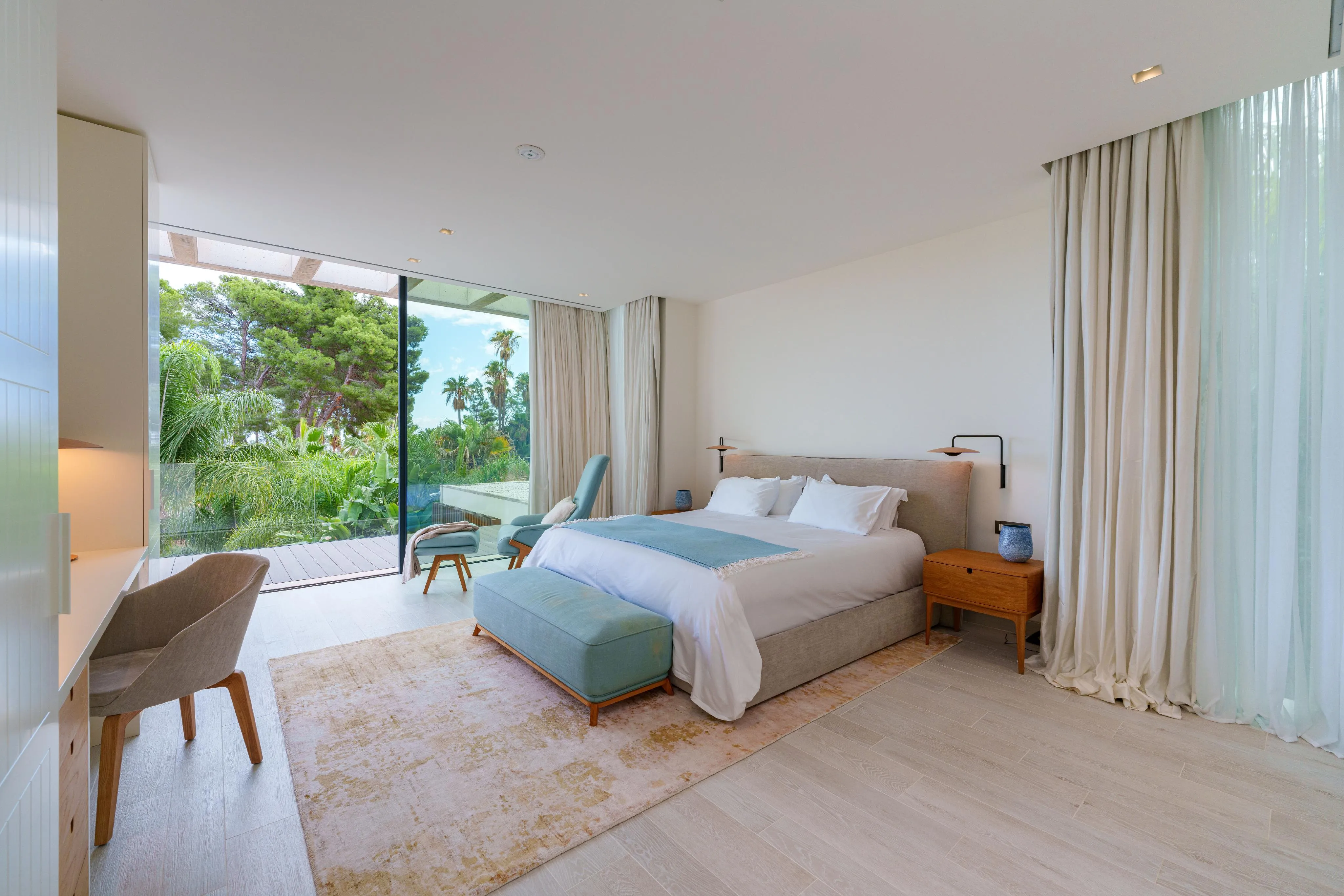 Moderne villa in Son Vida met veel privacy-11