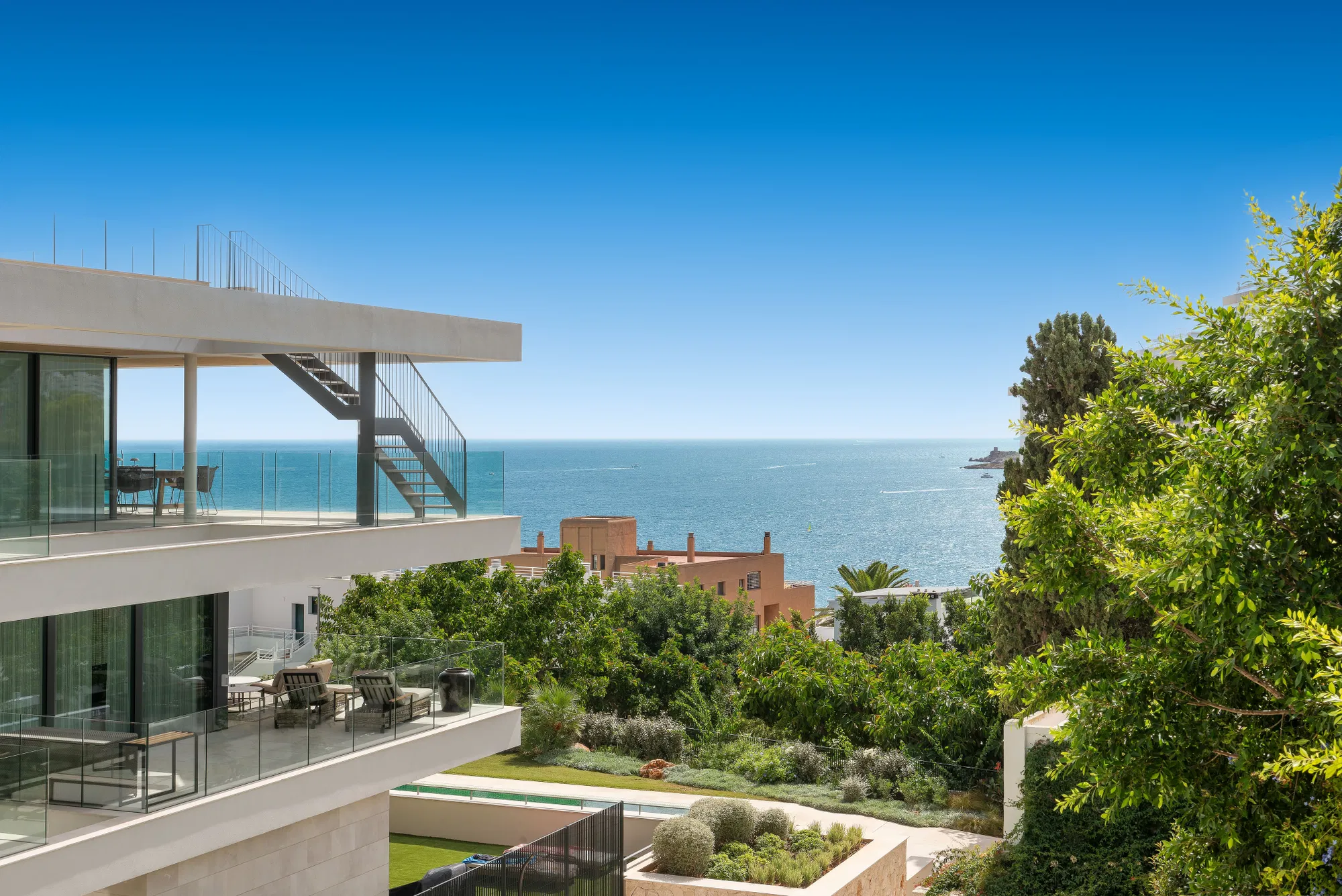 Exclusive apartment in a new high-end community-1