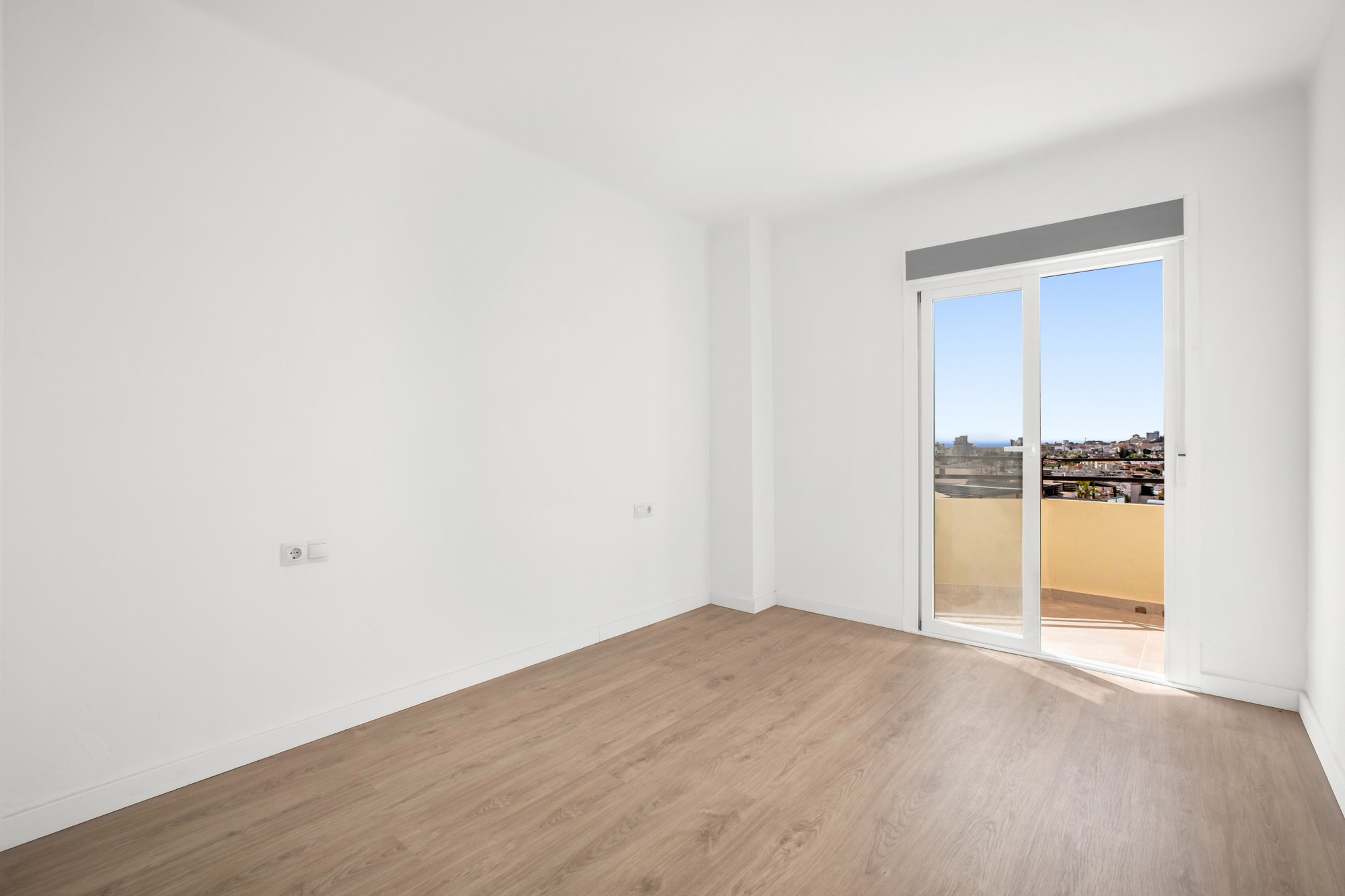 Light, views and potential in one of Palma's most sought-after neighbourhoods-11