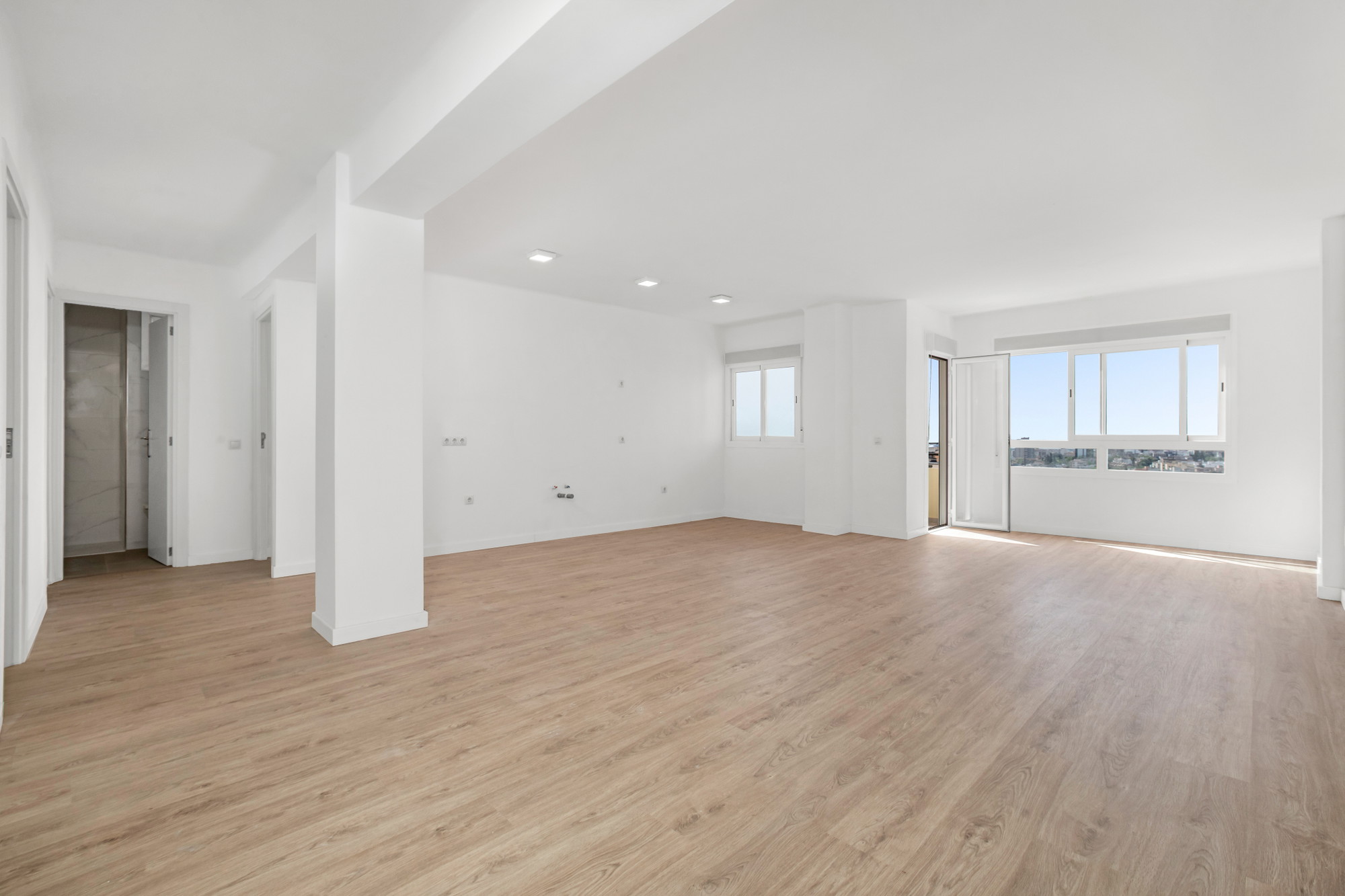 Light, views and potential in one of Palma's most sought-after neighbourhoods-3