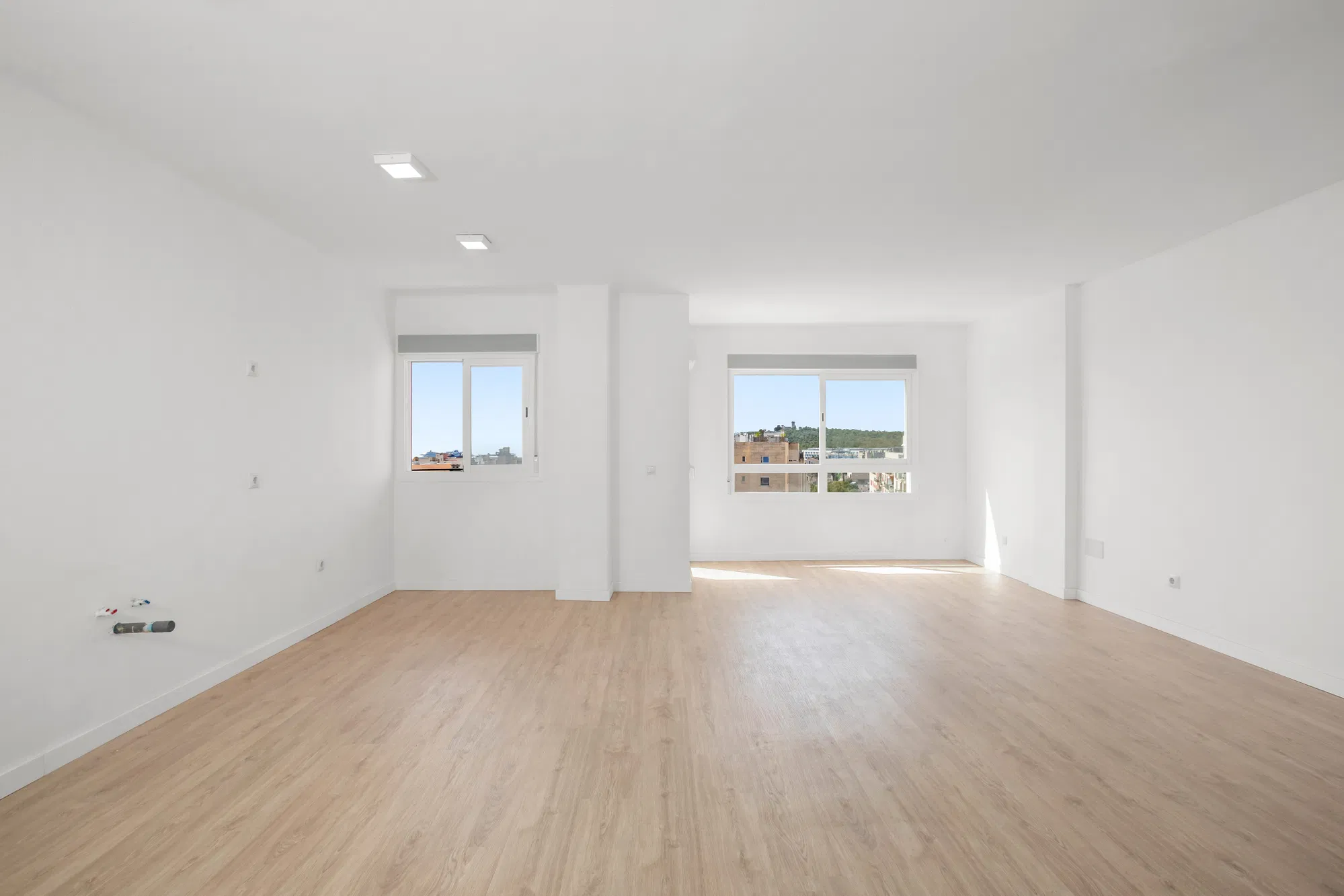 Light, views and potential in one of Palma's most sought-after neighbourhoods-7