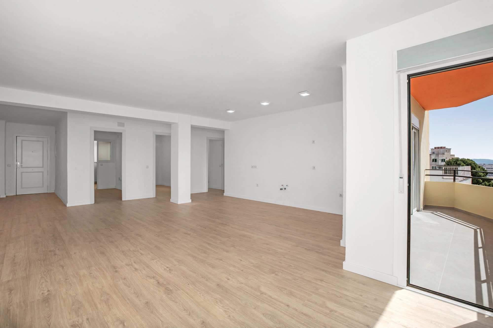 Light, views and potential in one of Palma's most sought-after neighbourhoods-5