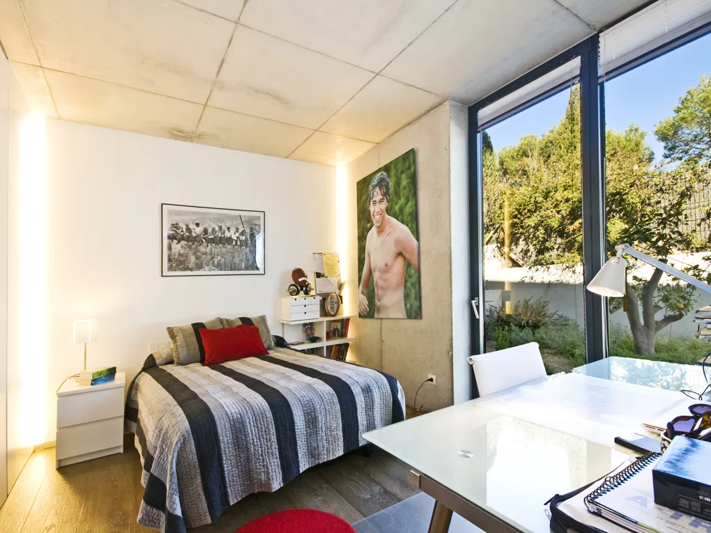 Fantastic villa in a contemporary style-9