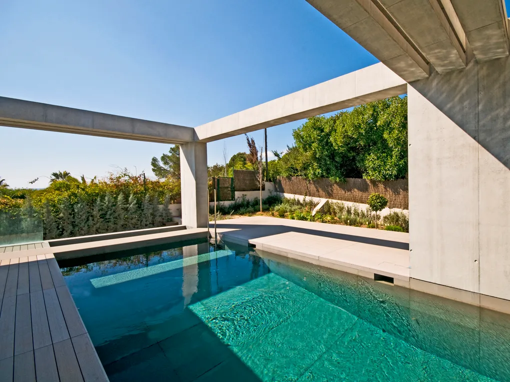 Fantastic villa in a contemporary style-11