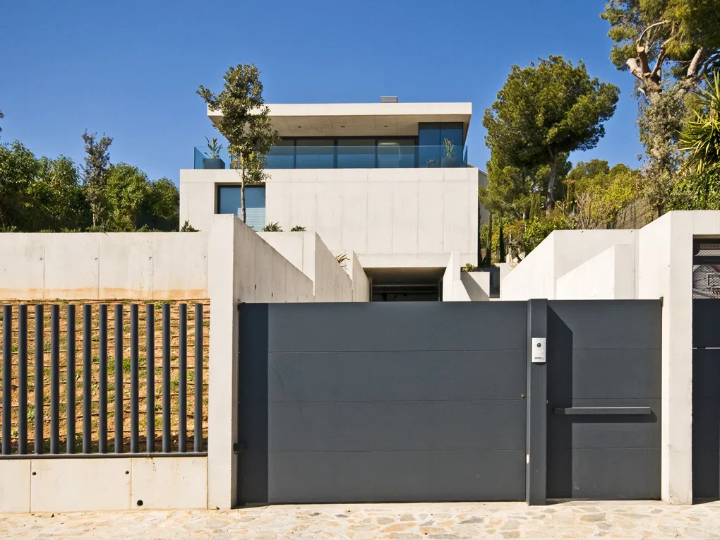 Fantastic villa in a contemporary style-13