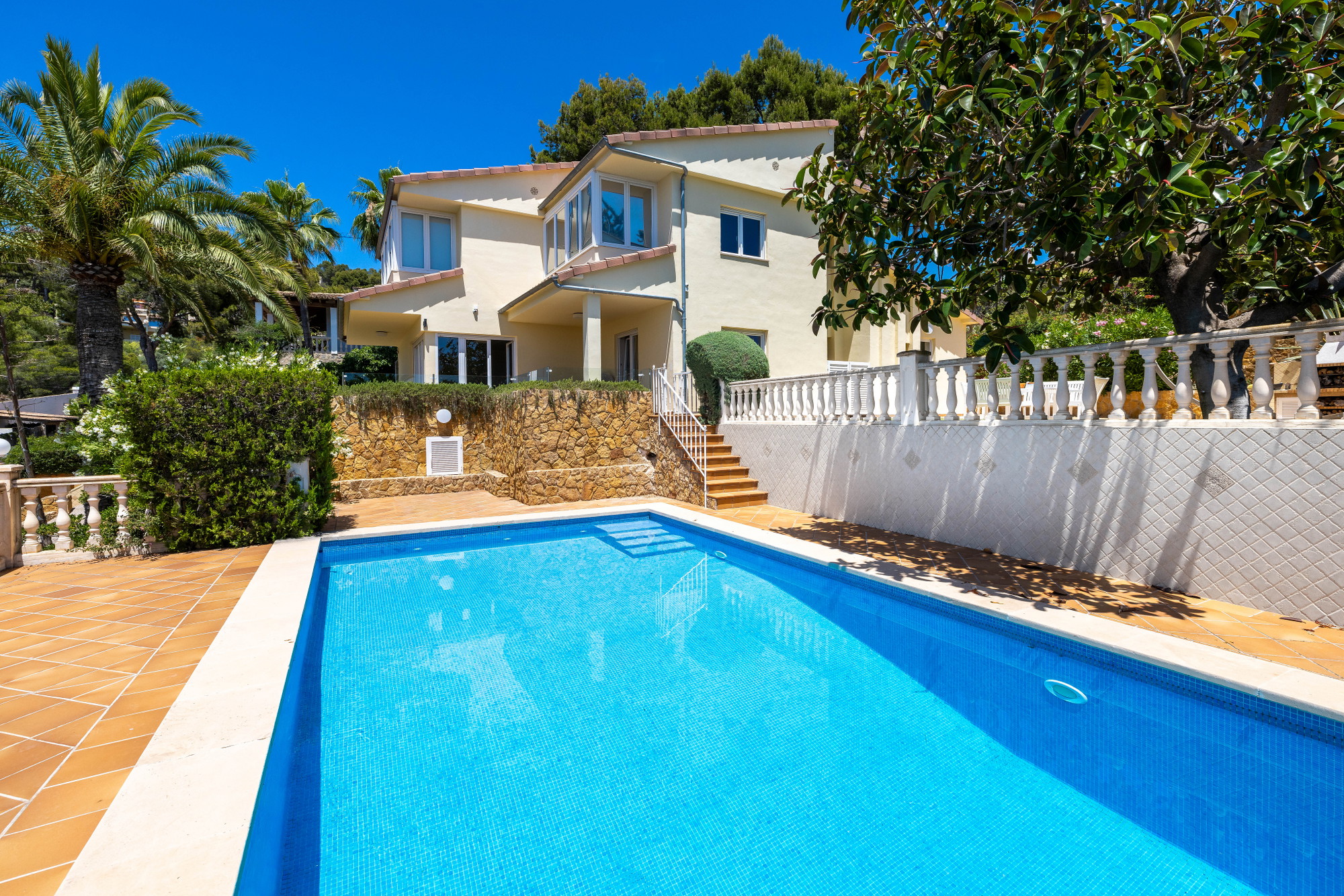 Mediterranean villa with sea views in Costa d’en Blanes-2