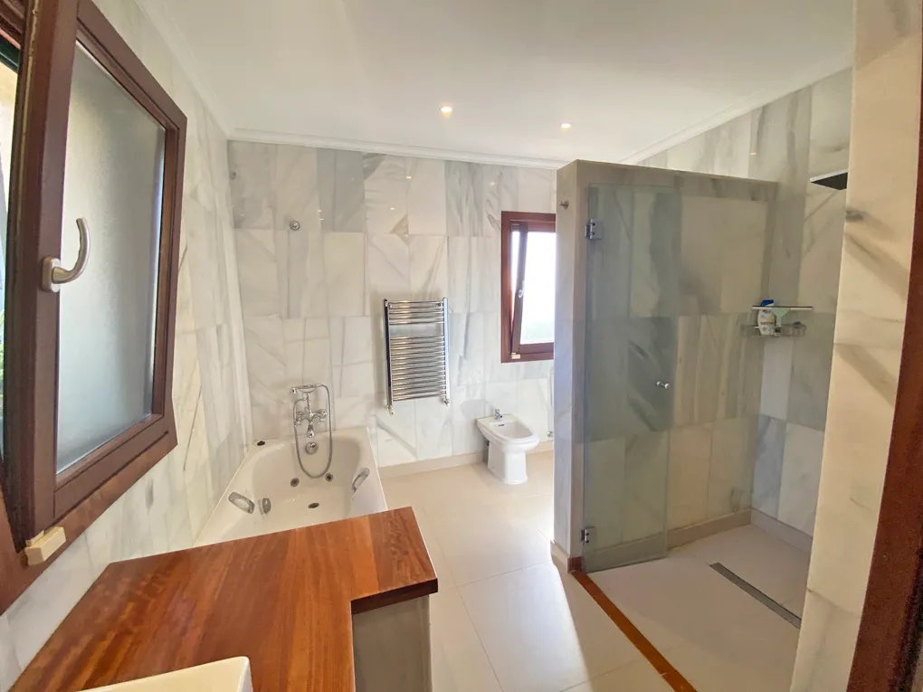 Prachtige finca met uitgebreid uitzicht op zee-8