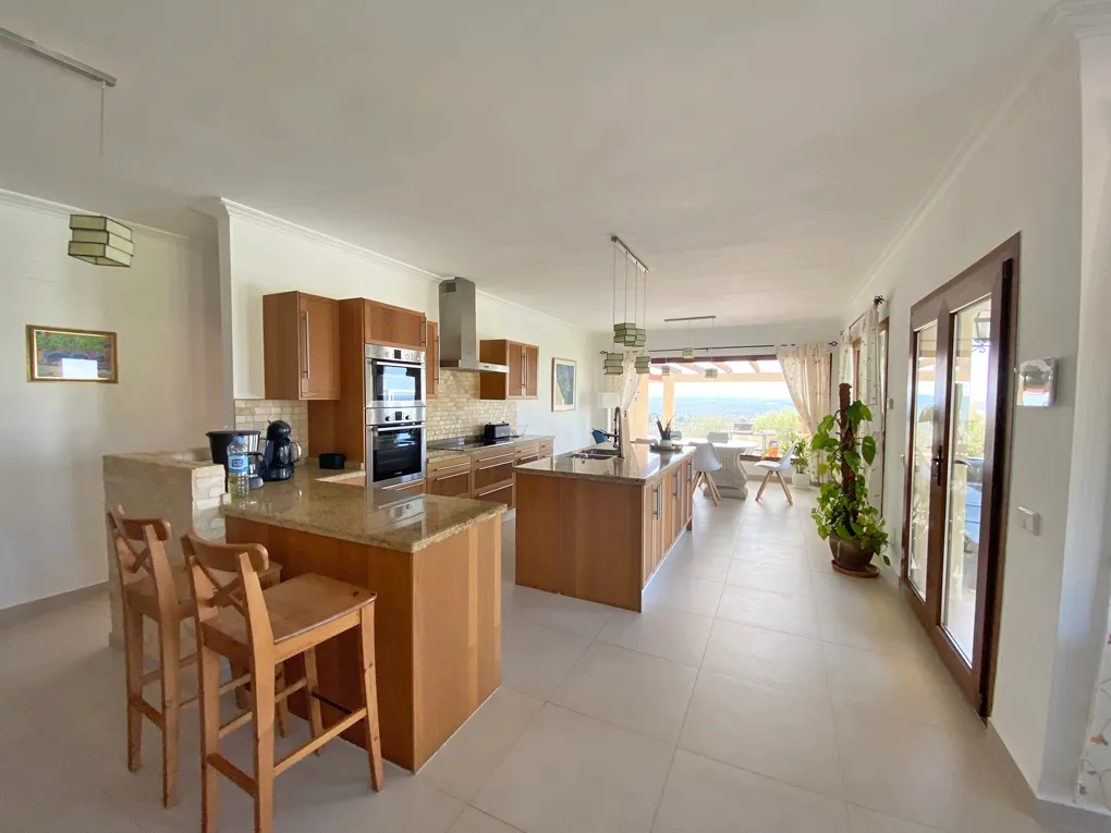 Prachtige finca met uitgebreid uitzicht op zee-5