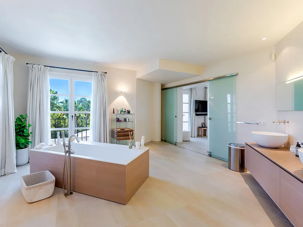 Magnífica vila amb vista al mar-10