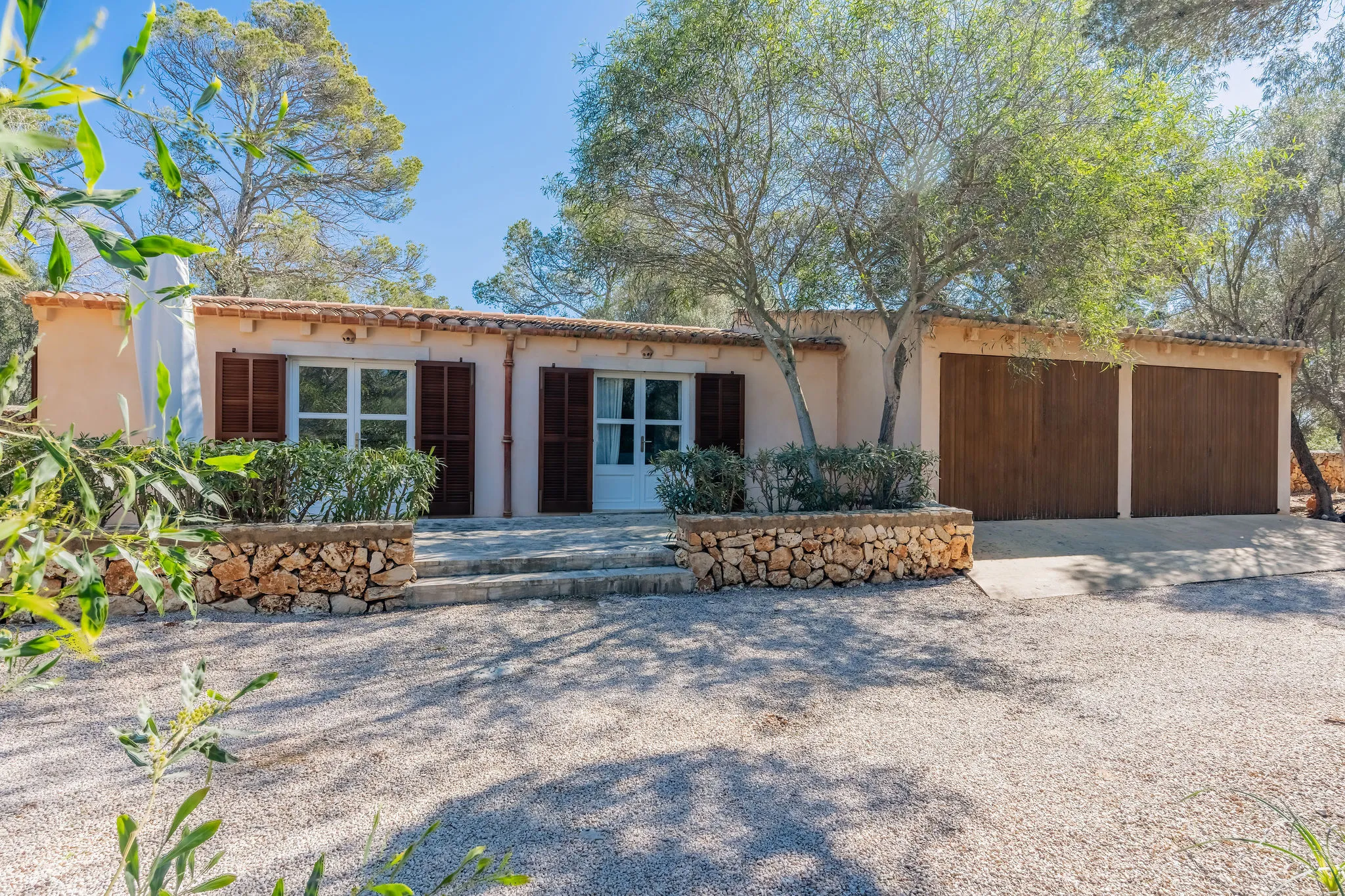 Finca exclusiva en ubicación elevada: privacidad, tranquilidad y elegancia atemporal-10