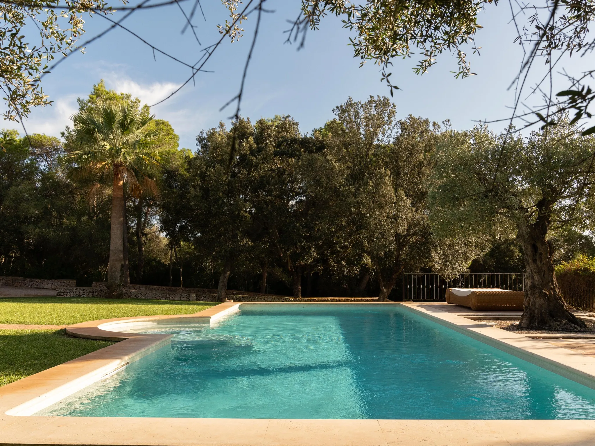 Exclusieve finca in een verhoogde positie: privacy, rust en tijdloze elegantie-8