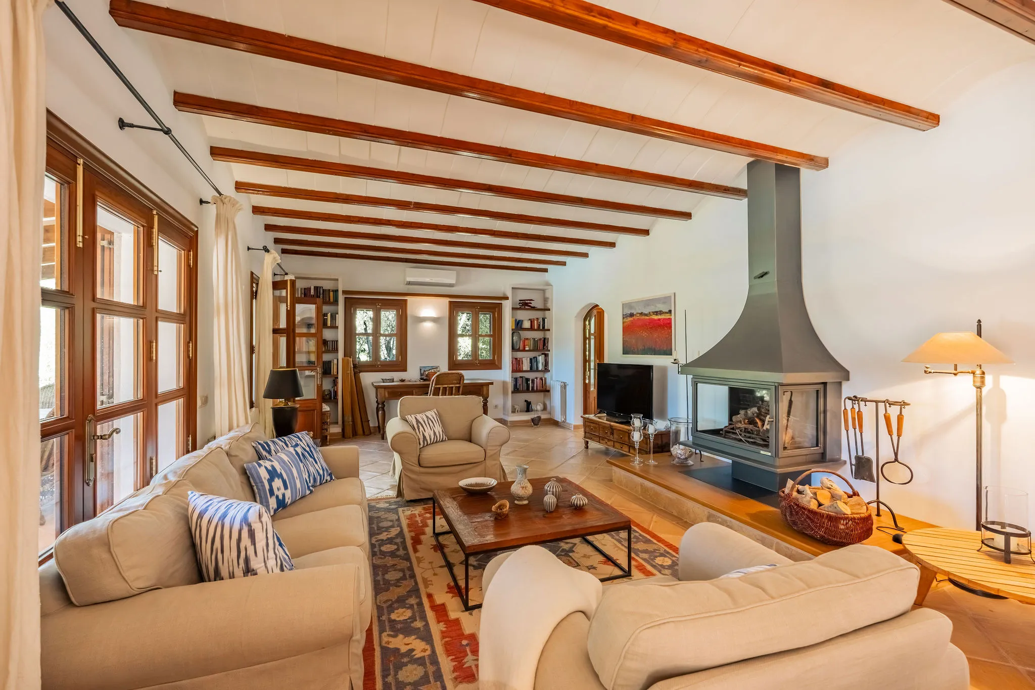 Finca exclusiva en ubicación elevada: privacidad, tranquilidad y elegancia atemporal-6