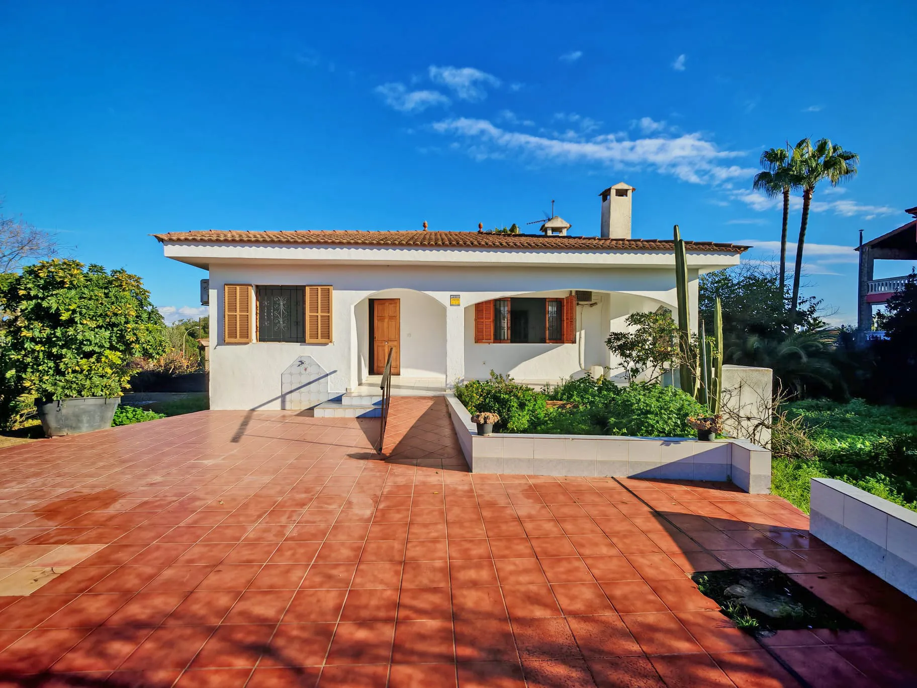 Bungalow met groot perceel-9