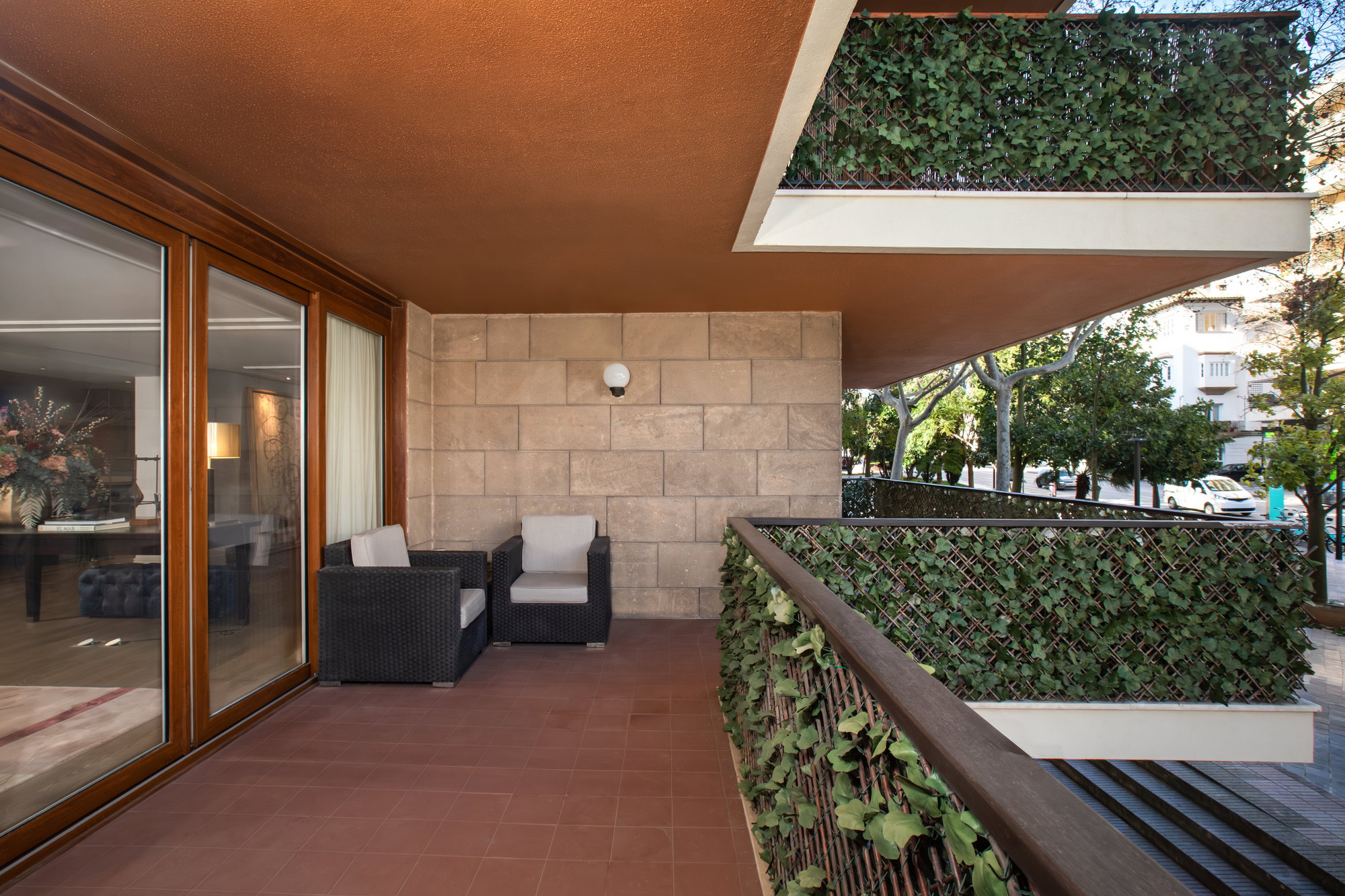 Spacious and elegant apartment with designer furniture in an exclusive building on the Paseo Maritimo-17
