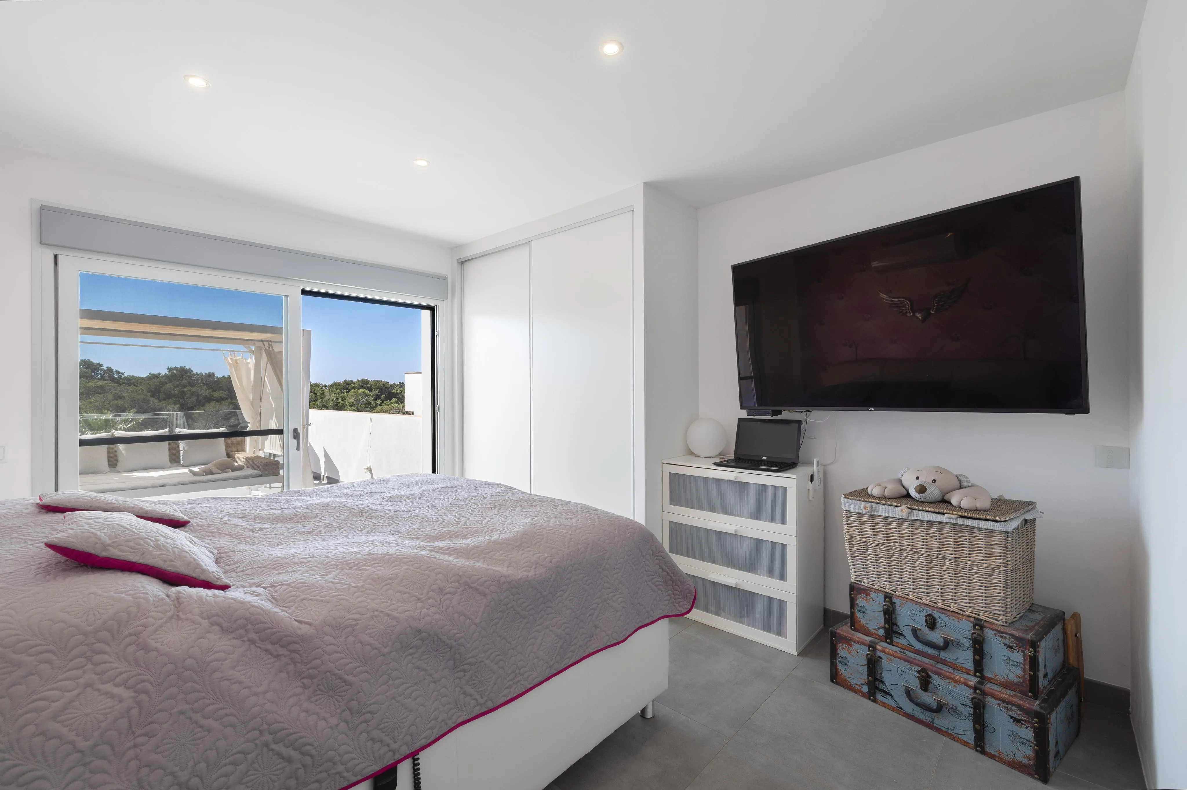 Modern halfvrijstaand huis met uitzicht op zee-11