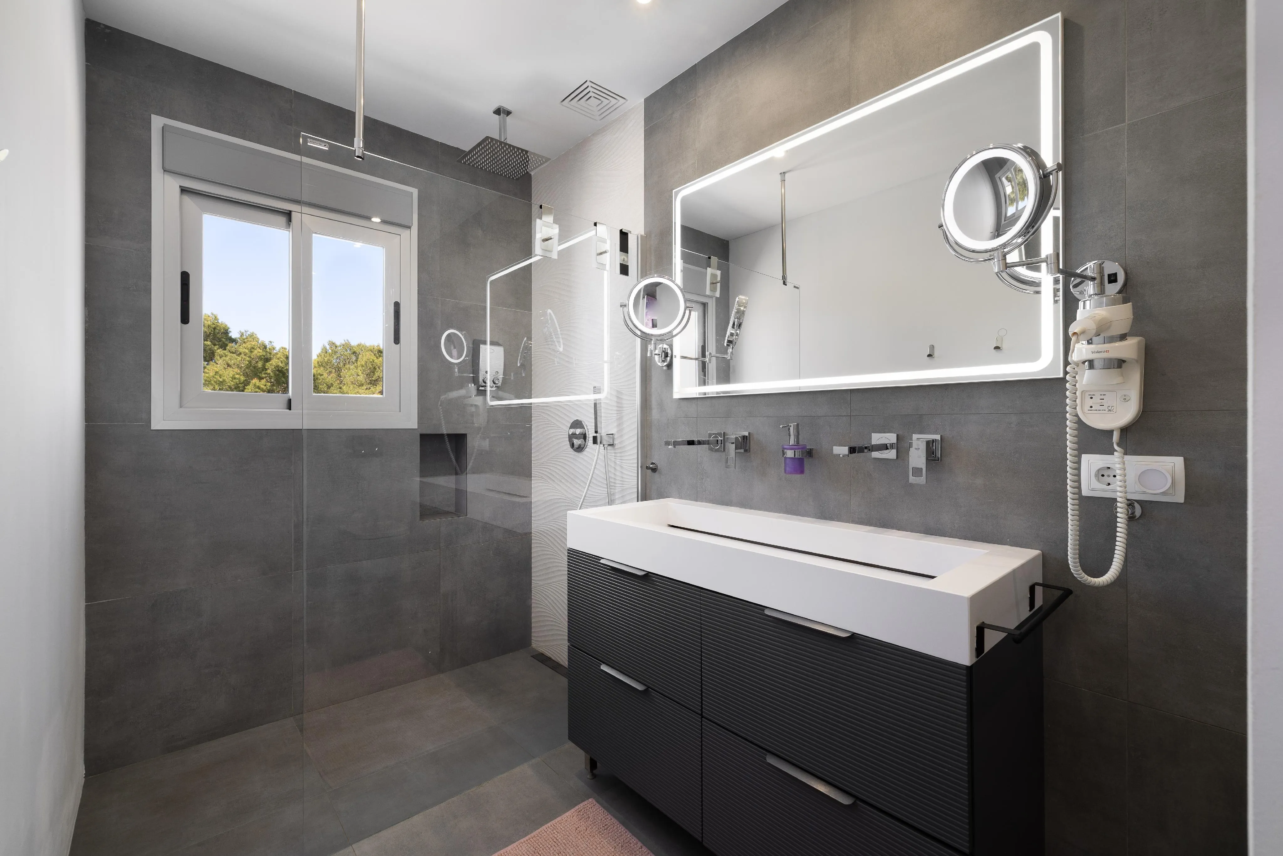 Modern halfvrijstaand huis met uitzicht op zee-10