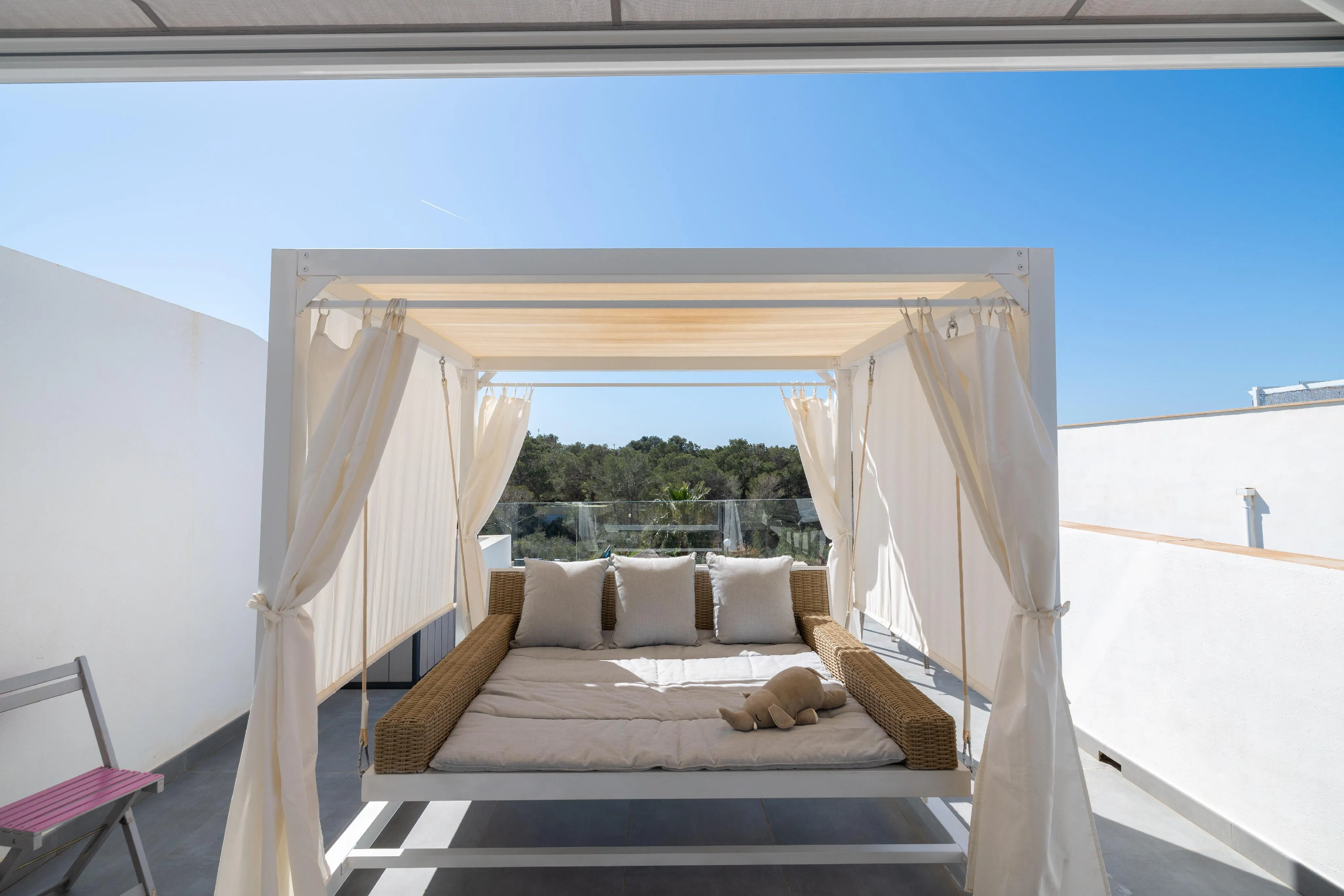 Pareado moderno con vistas al mar-12