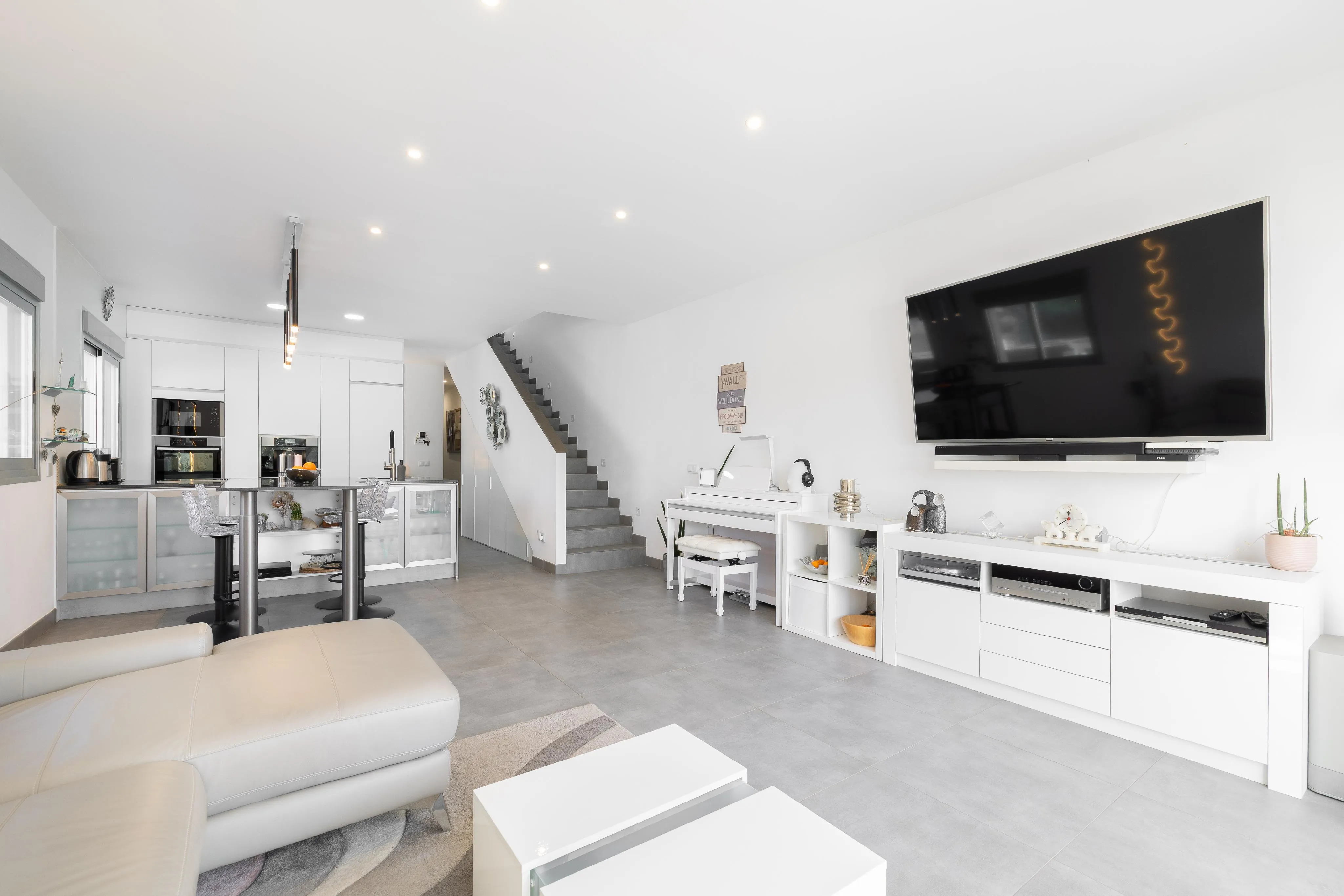 Modern halfvrijstaand huis met uitzicht op zee-4