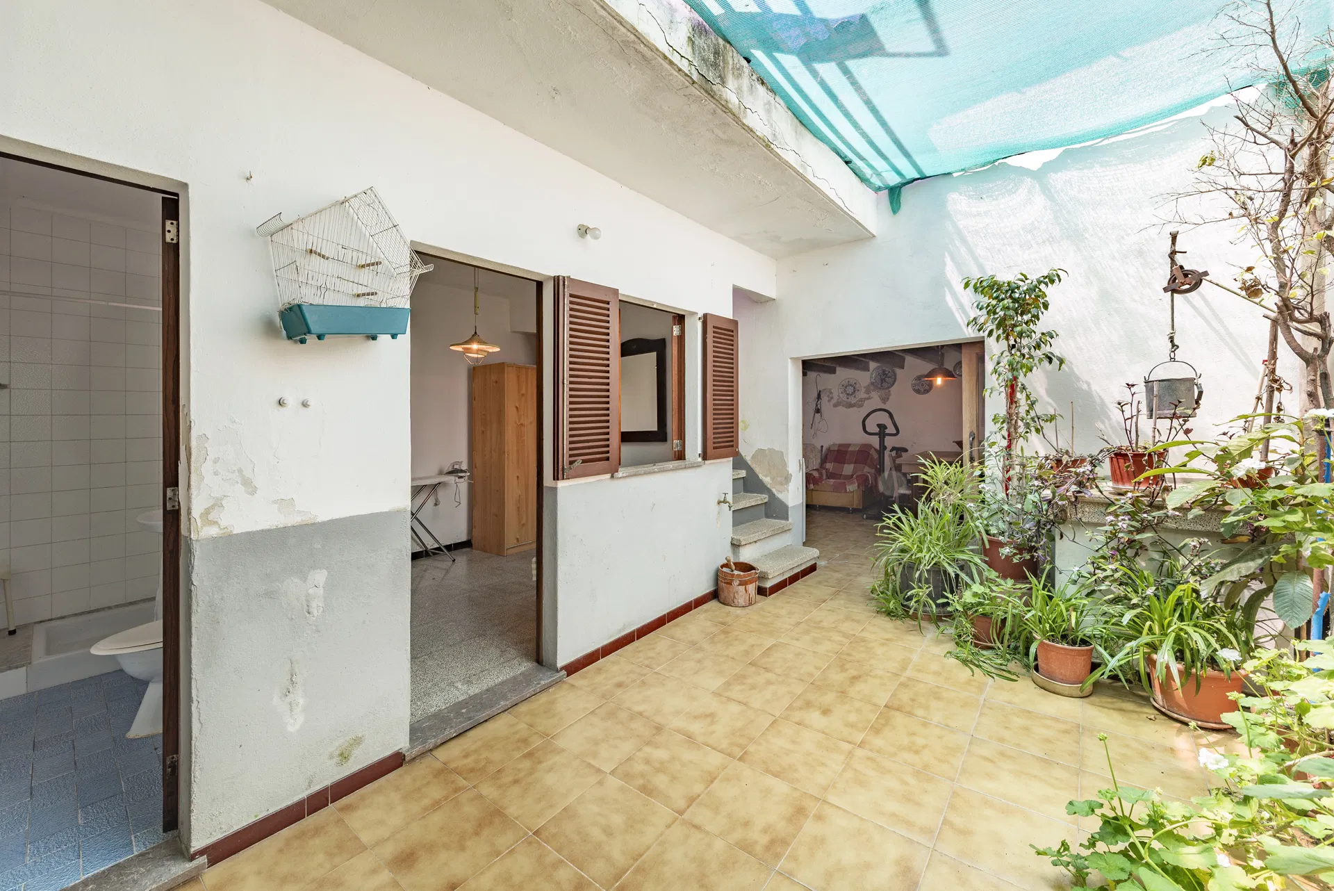 Discover the outstanding potential of this charming townhouse in Pollensa, Mallorca-4