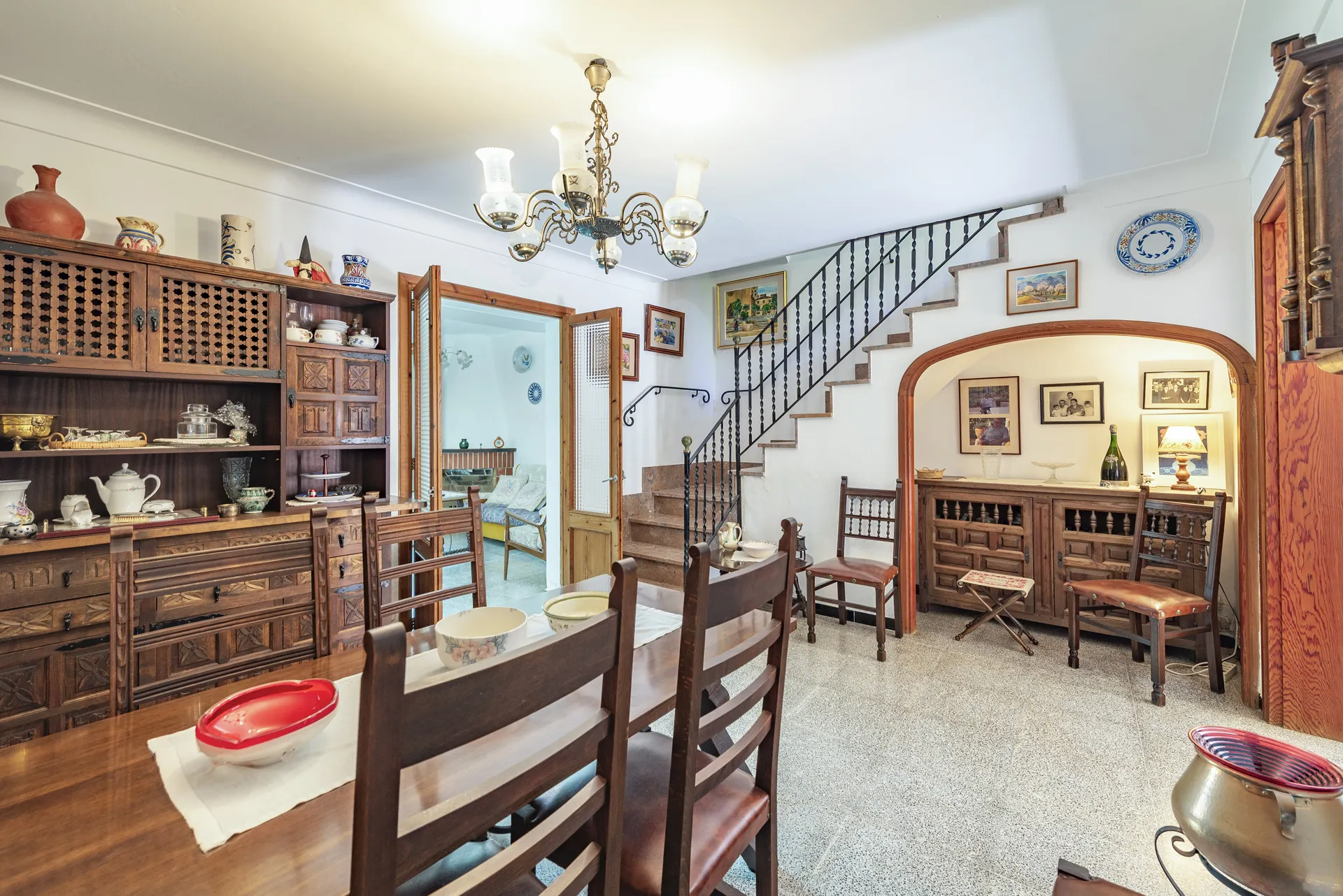 Descubra el enorme potencial de esta encantadora casa en Pollensa, Mallorca-2