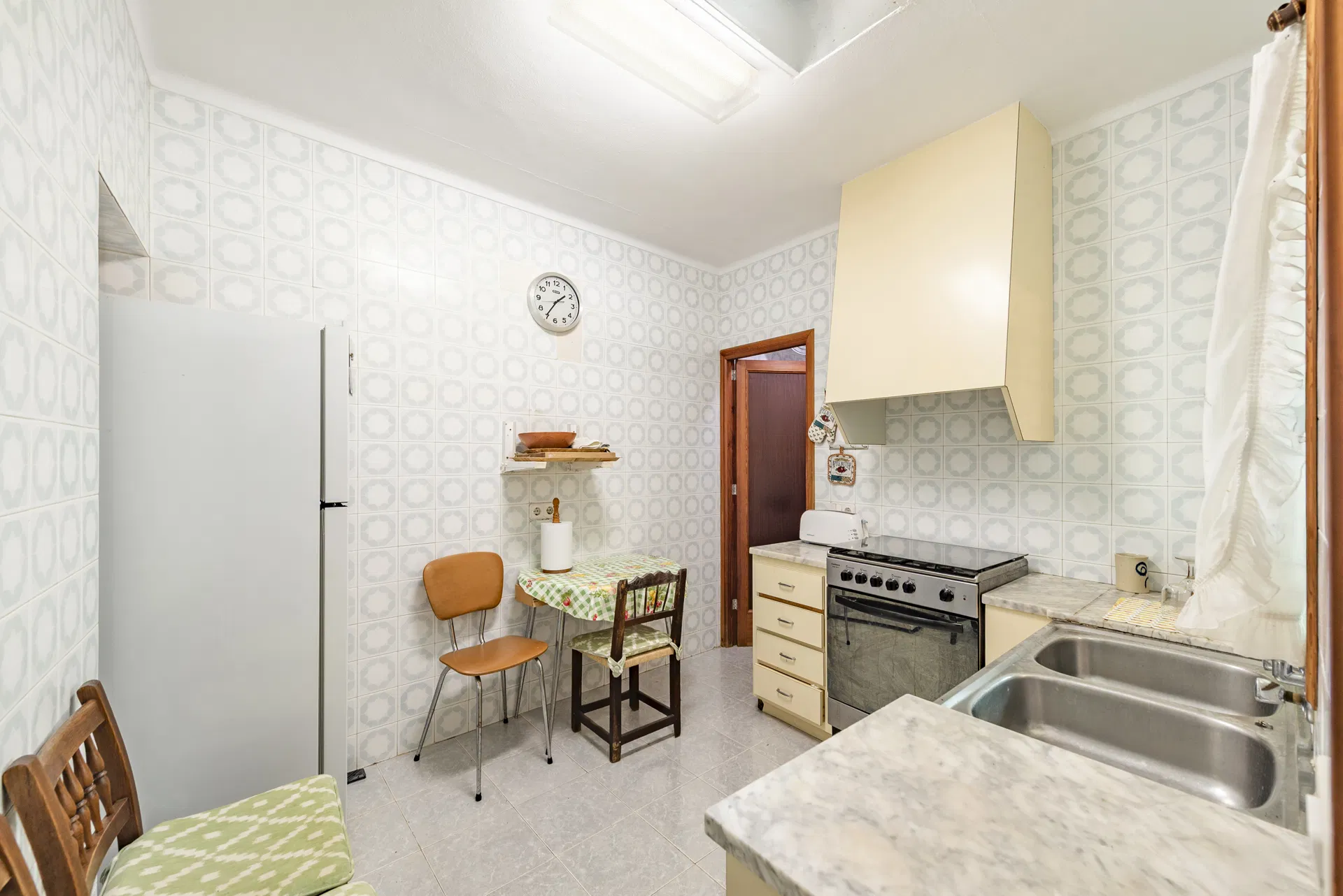 Discover the outstanding potential of this charming townhouse in Pollensa, Mallorca-10