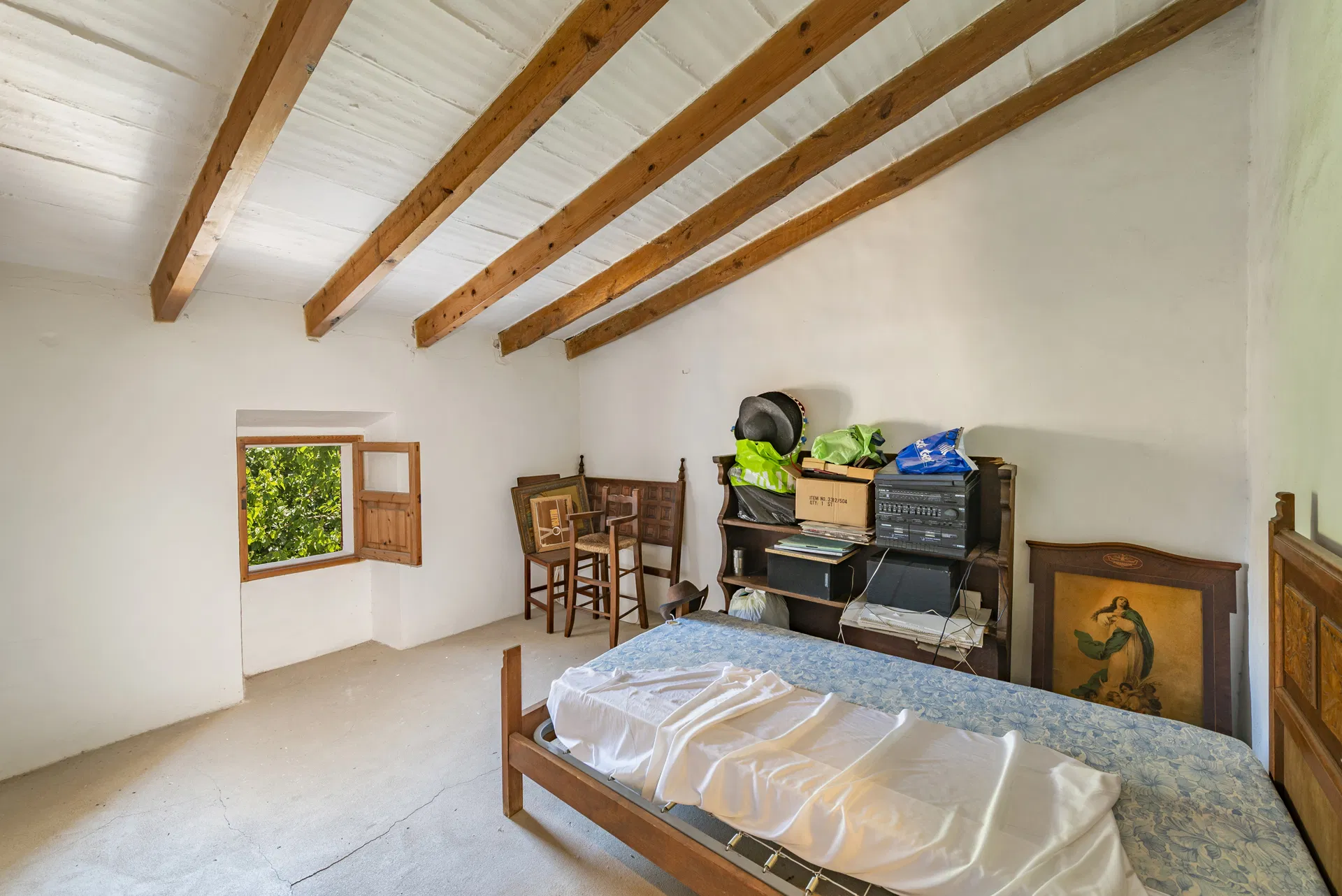 Discover the outstanding potential of this charming townhouse in Pollensa, Mallorca-20