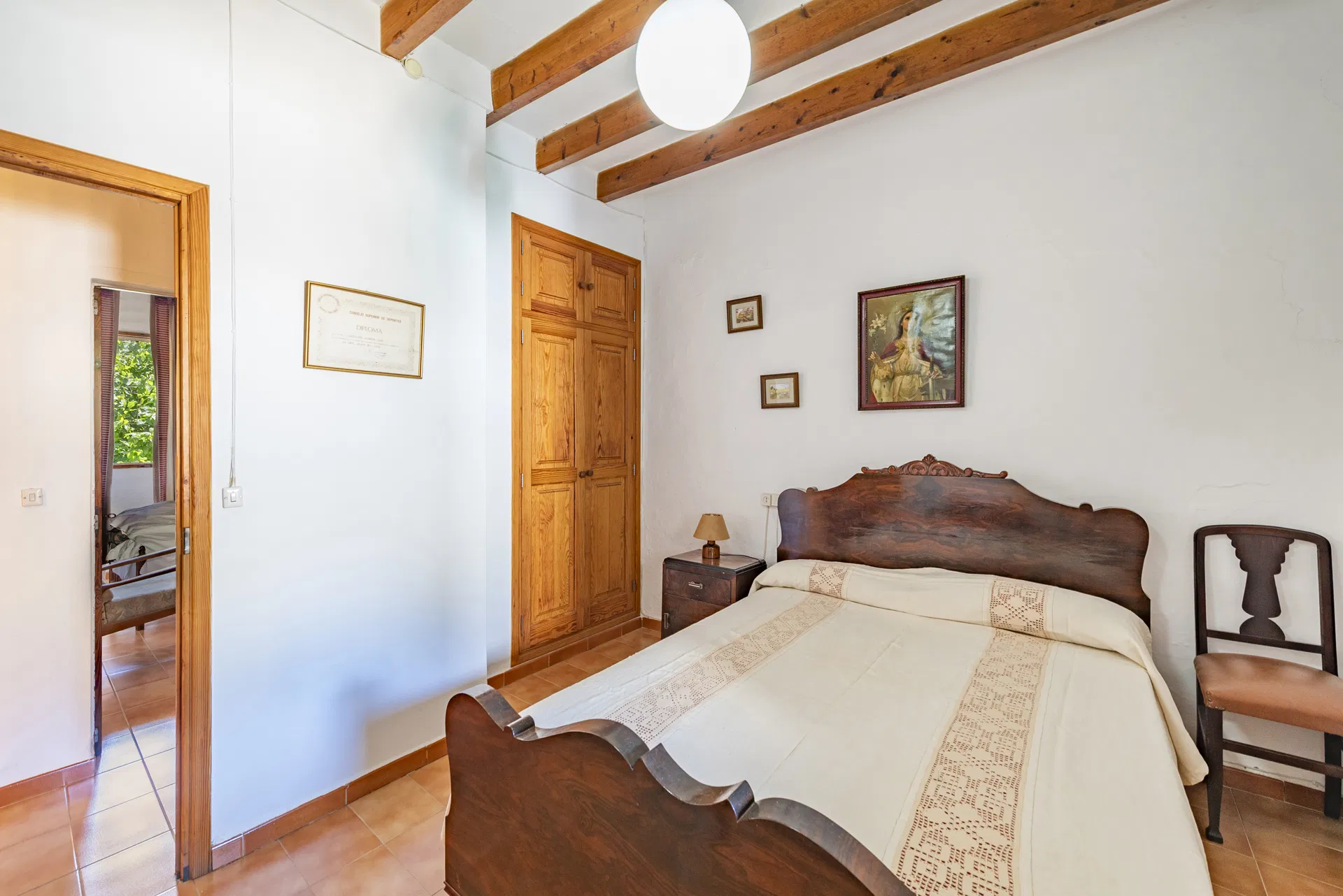 Discover the outstanding potential of this charming townhouse in Pollensa, Mallorca-16