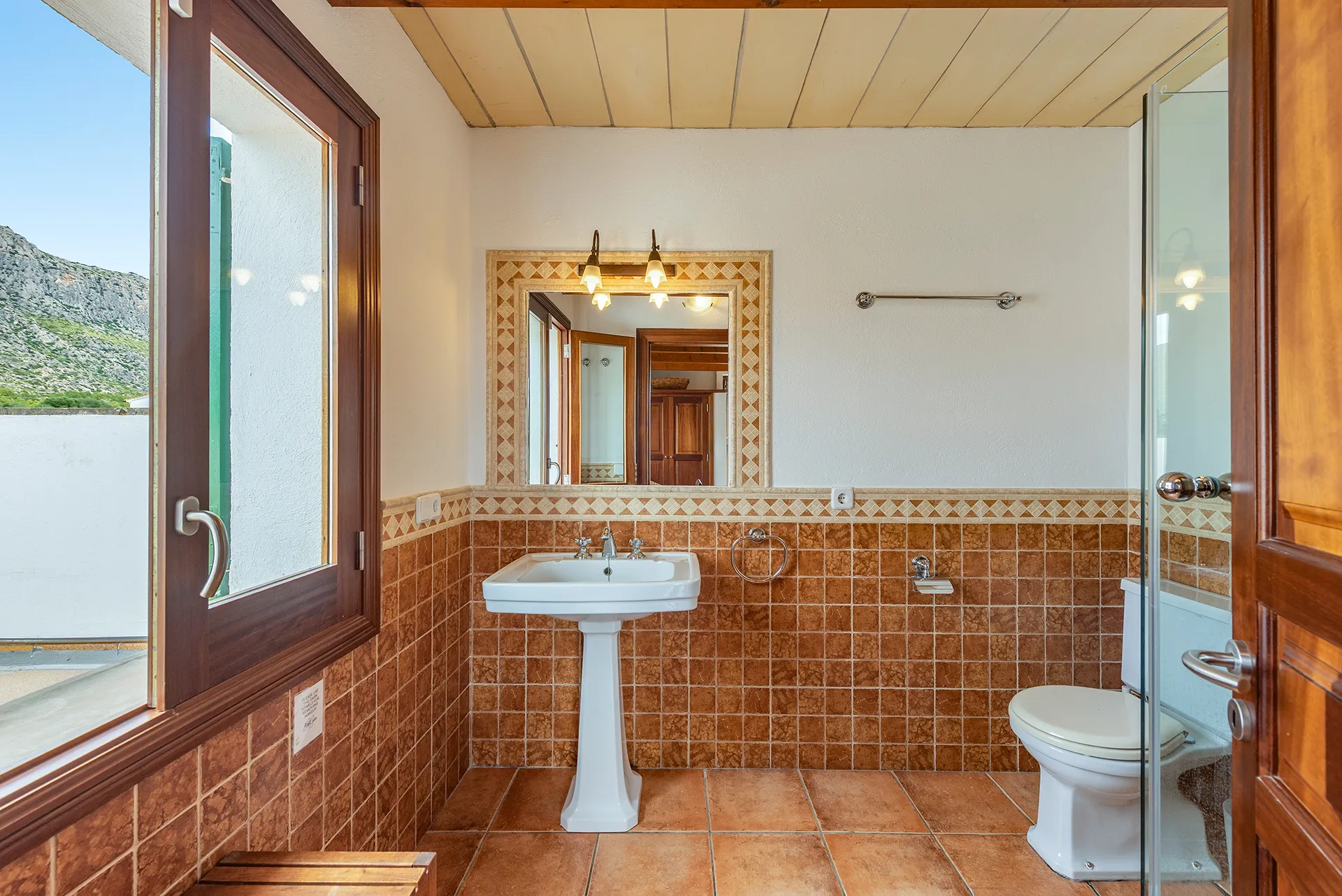 Conjunto de dos villas con licencia, su negocio de alquiler vacacional listo para funcionar en Puerto Pollensa-31