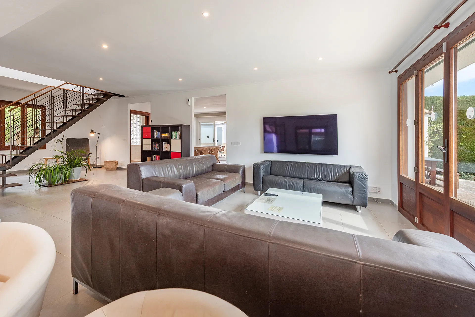 Conjunto de dos villas con licencia, su negocio de alquiler vacacional listo para funcionar en Puerto Pollensa-9