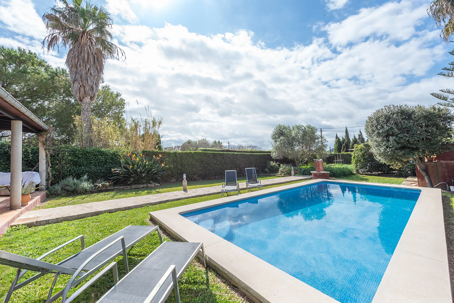 Conjunto de dos villas con licencia, su negocio de alquiler vacacional listo para funcionar en Puerto Pollensa-21