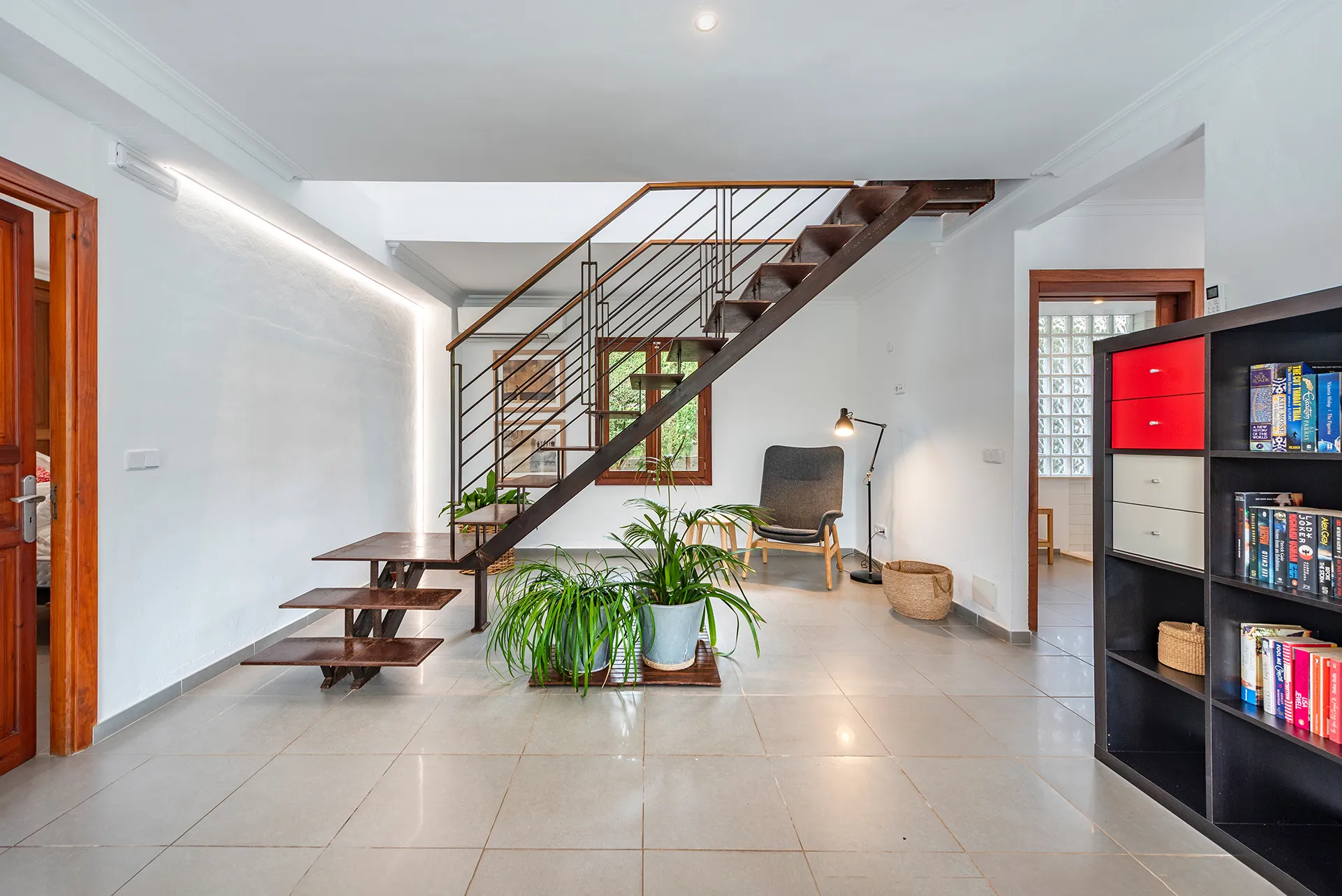 Dubbele villa ensemble met vergunning, uw kant-en-klare vakantie verhuur bedrijf in Puerto Pollensa-3