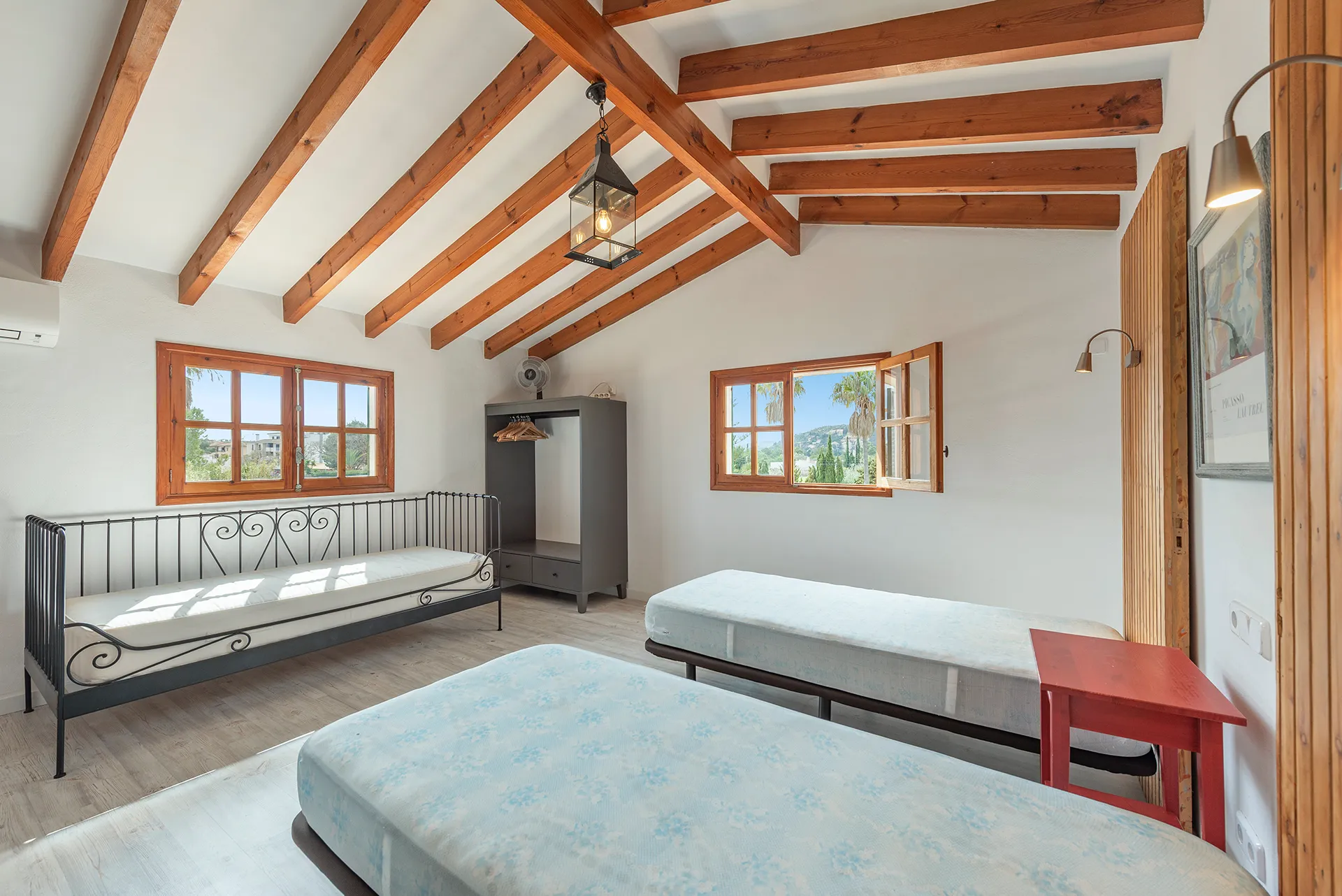 Conjunto de dos villas con licencia, su negocio de alquiler vacacional listo para funcionar en Puerto Pollensa-14