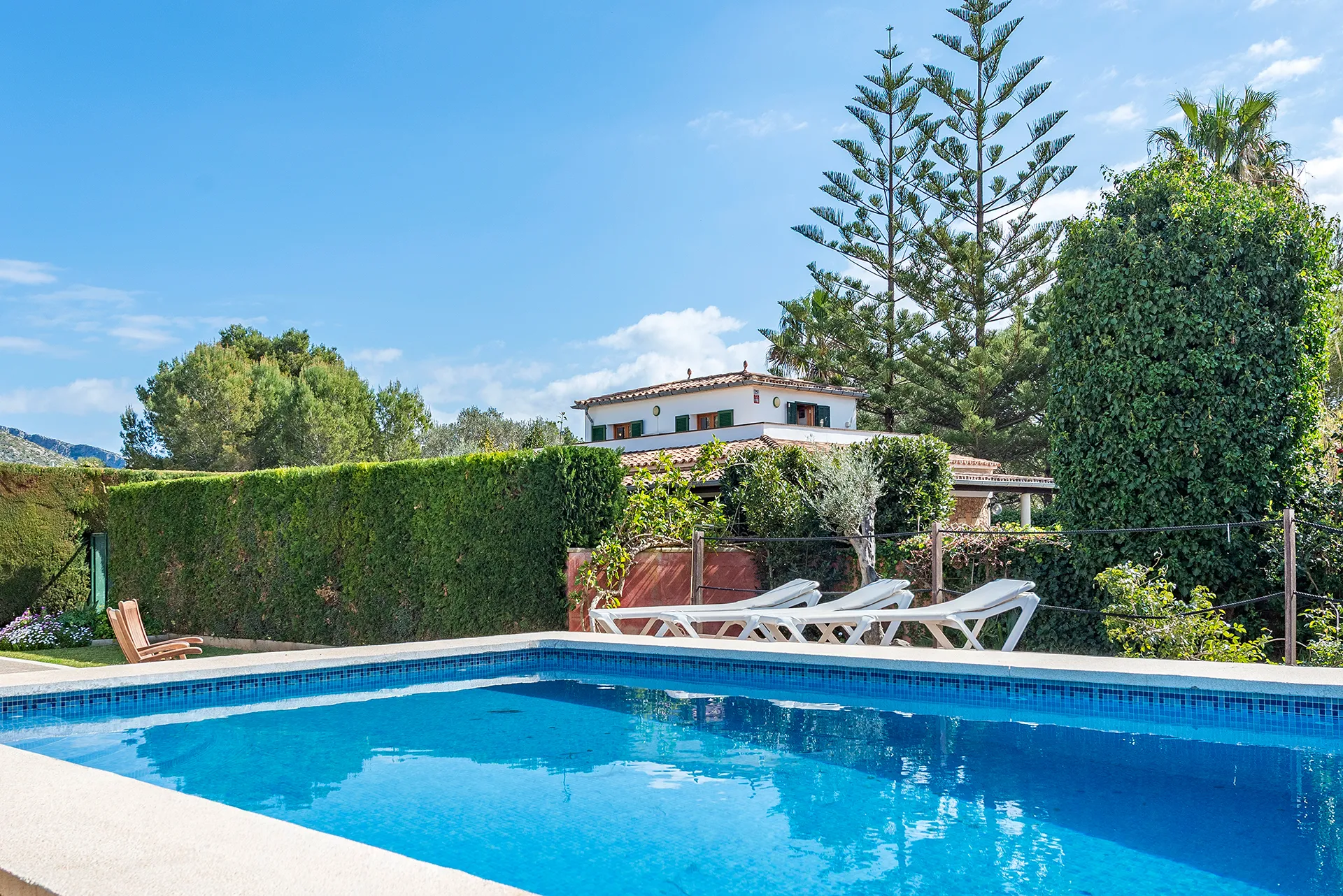 Dubbele villa ensemble met vergunning, uw kant-en-klare vakantie verhuur bedrijf in Puerto Pollensa-4