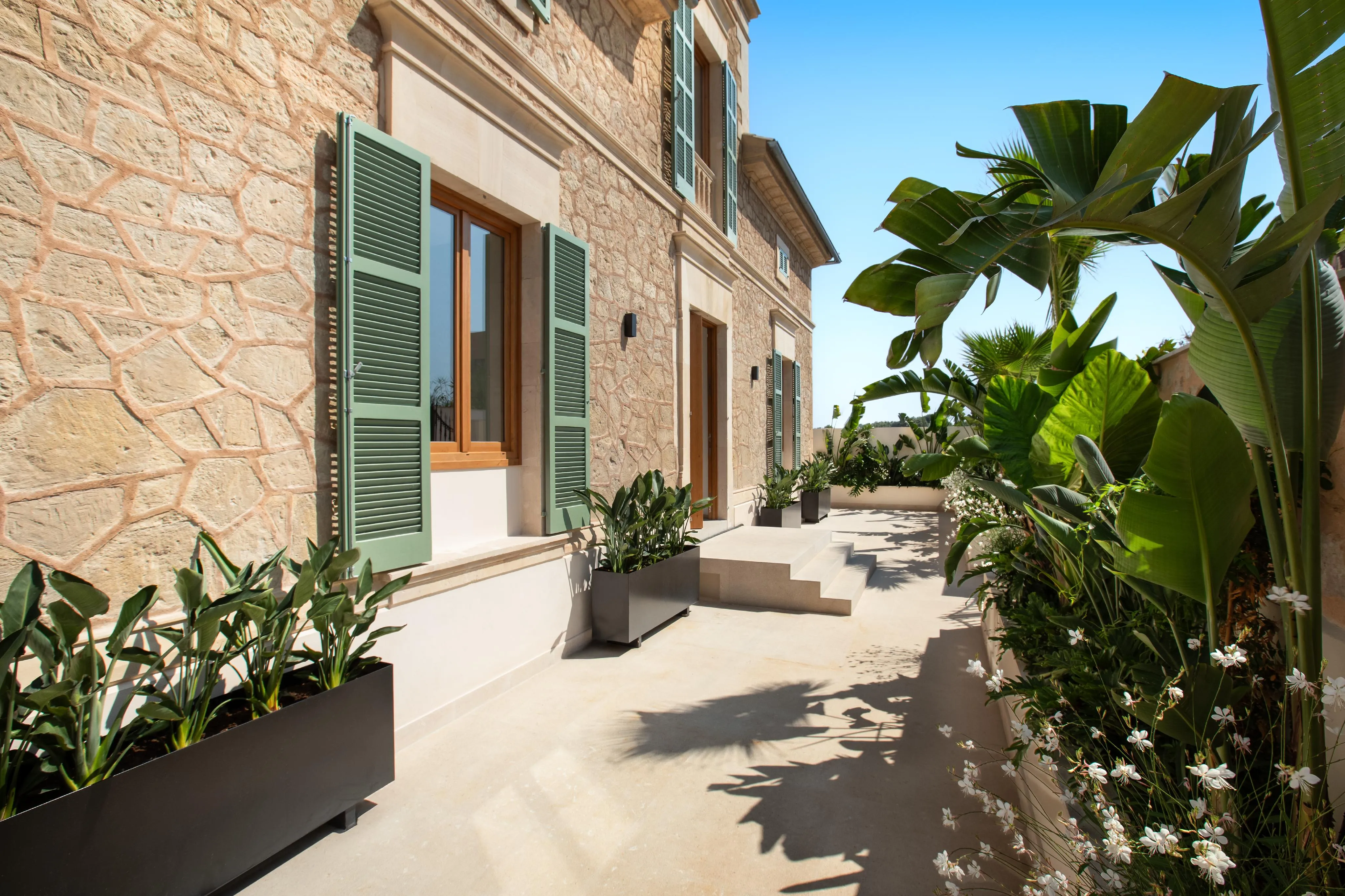 Un palazzo moderno con storia e lusso a Terreno-17