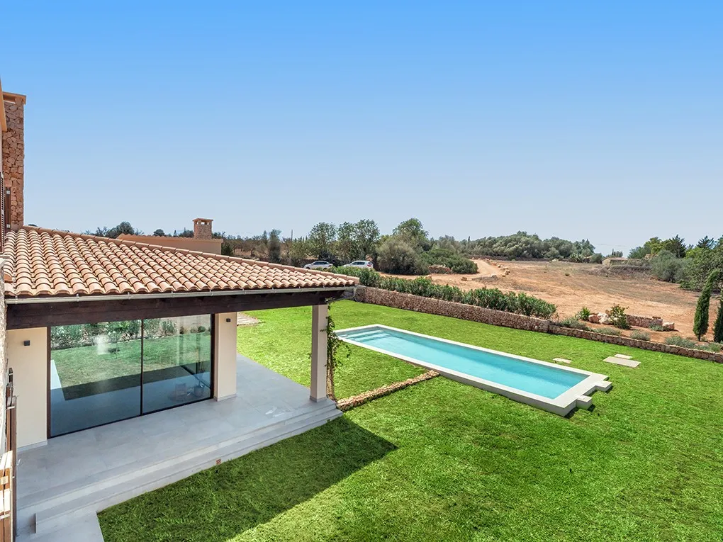 Innovadora finca de nova construcció prop de Ses Salines-15