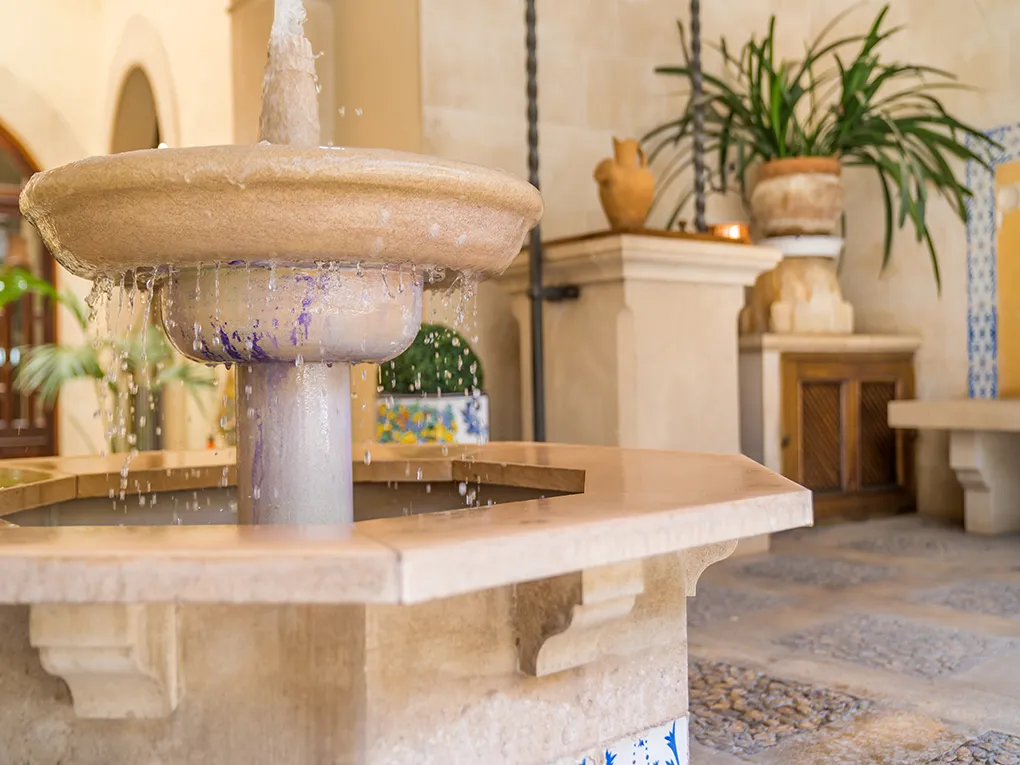 Impressive town palace in the heart of Campos-3