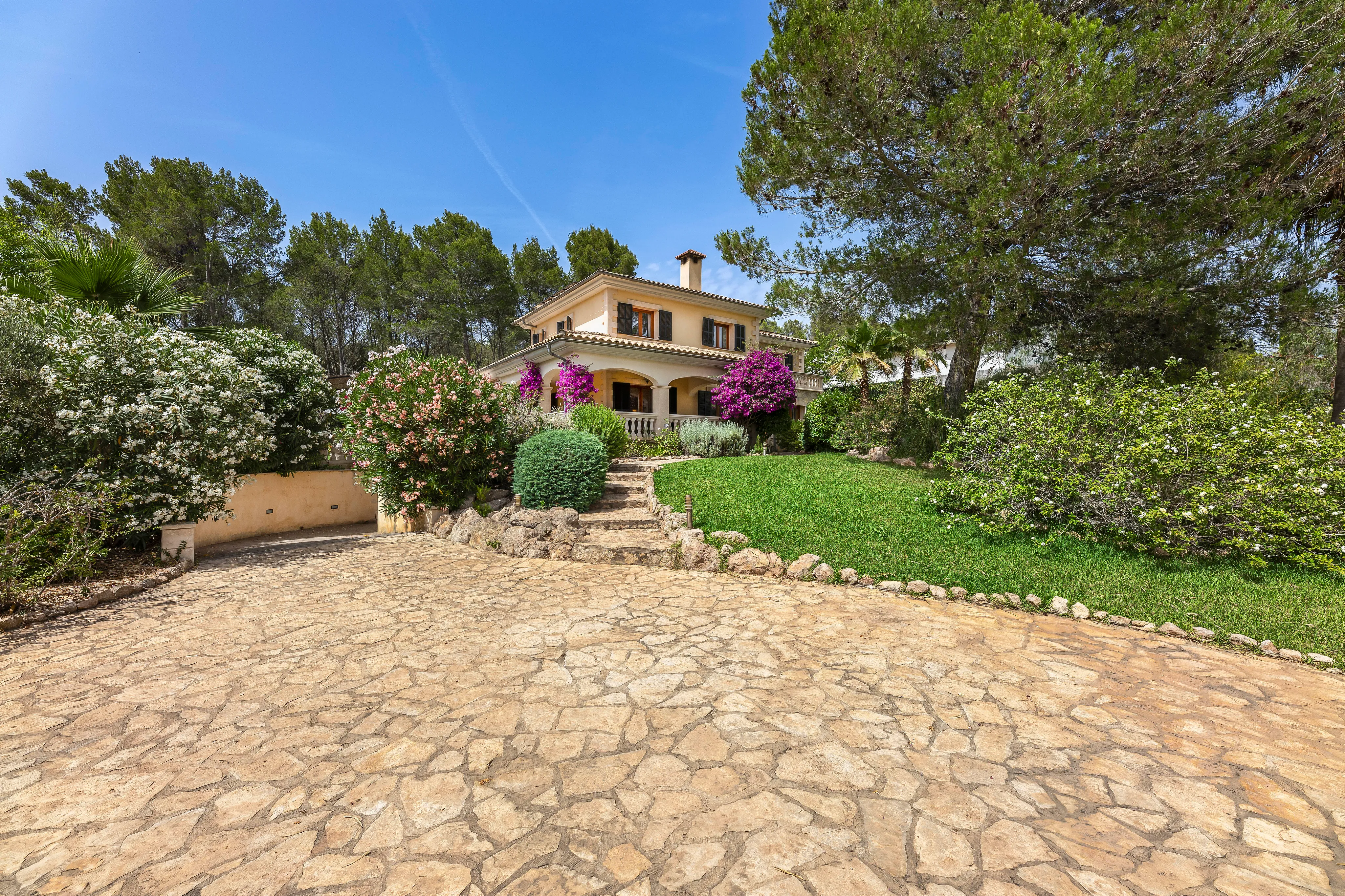 “Villa Jacelia”, exclusive villa for short-term rental, Sa Pobla-1