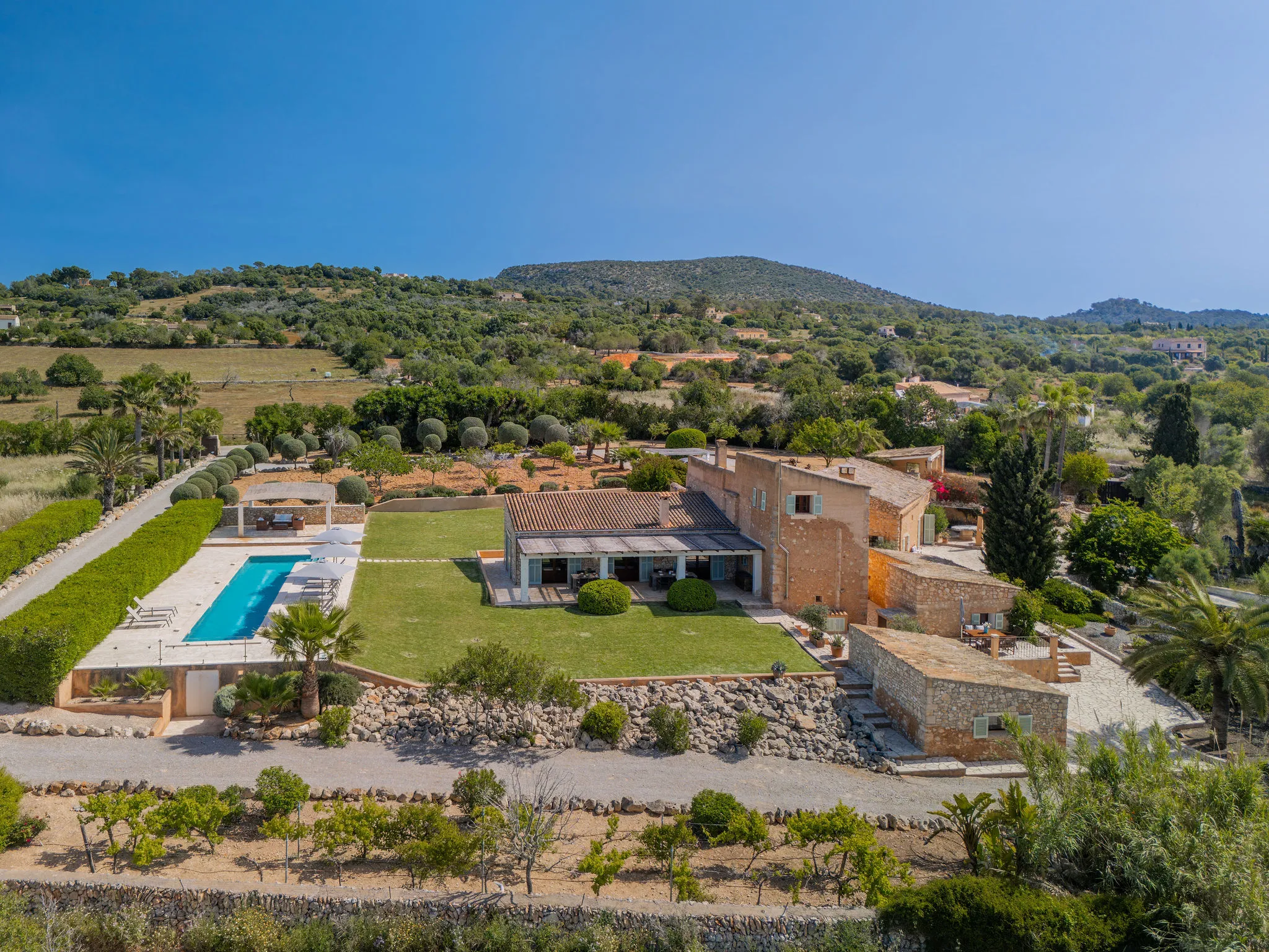 Finca ensemble with panoramic views near Santanyí-20