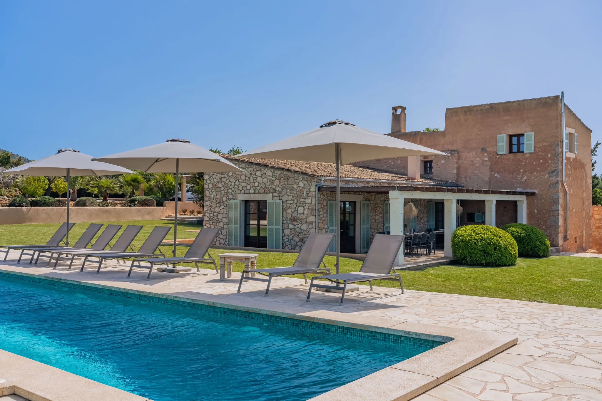 Finca ensemble with panoramic views near Santanyí-21