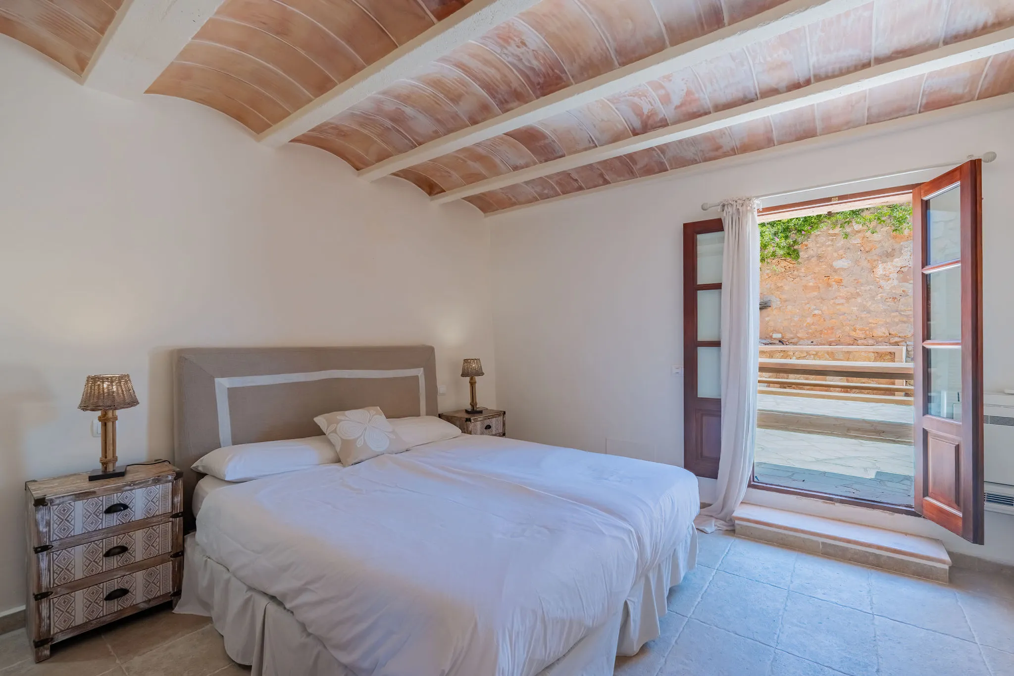Finca ensemble with panoramic views near Santanyí-9