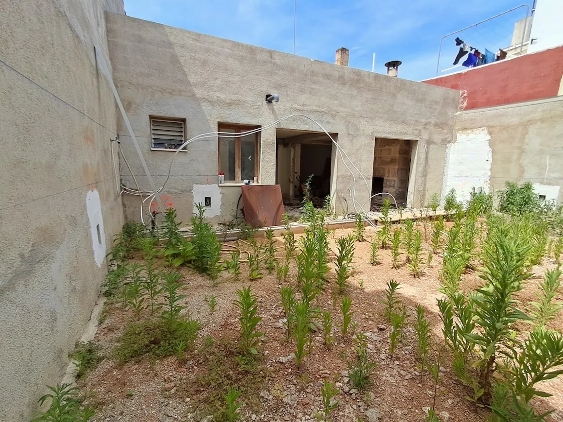 Casa de pueblo con proyecto de ampliación aprobado-2