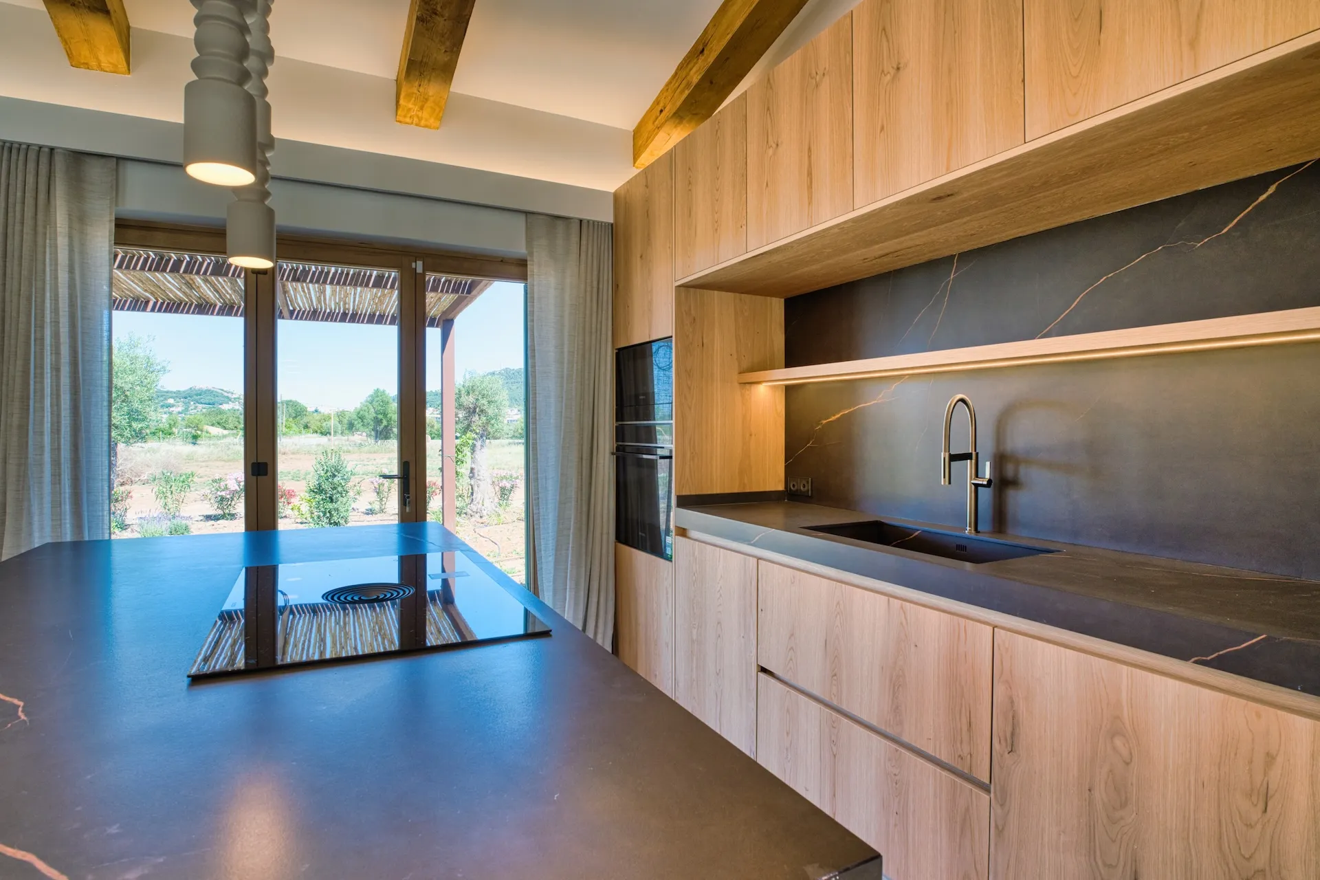 Hochwertige Neubaufinca mit Pool, Energieeffizienz und Blick auf die Burg von Capdepera-5