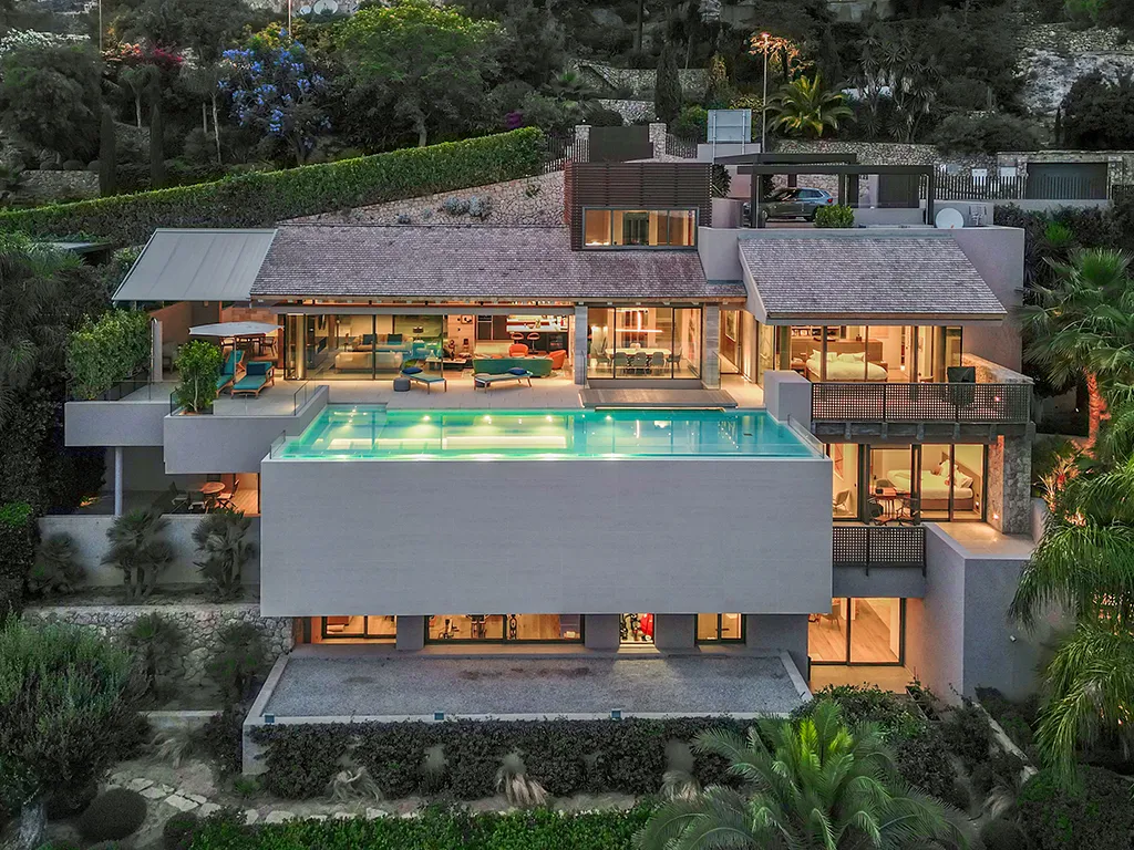 Contemporary sea view villa in Son Vida-1