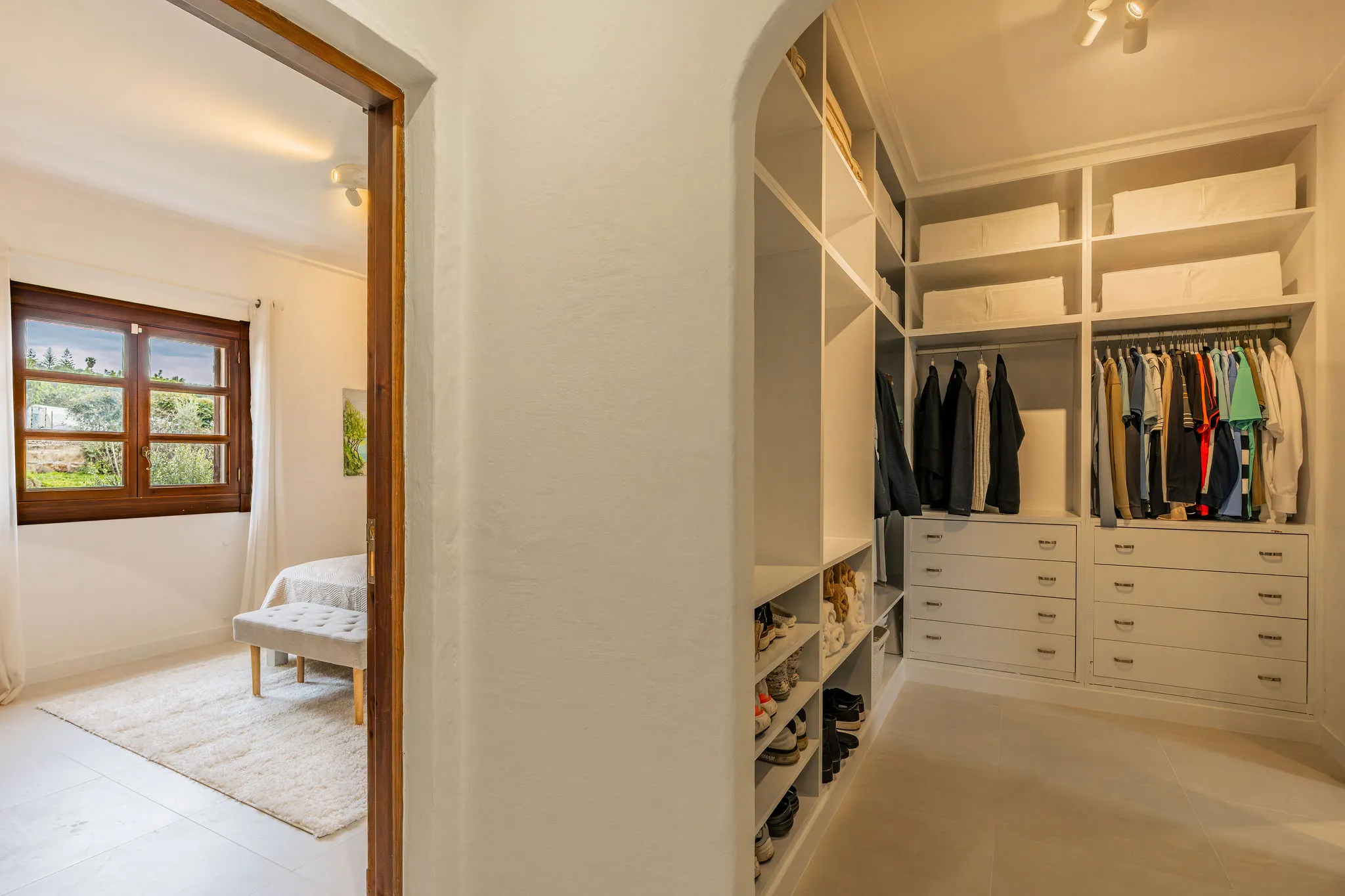 Finca with unique pool, guest house and breathtaking views over Manacor-10