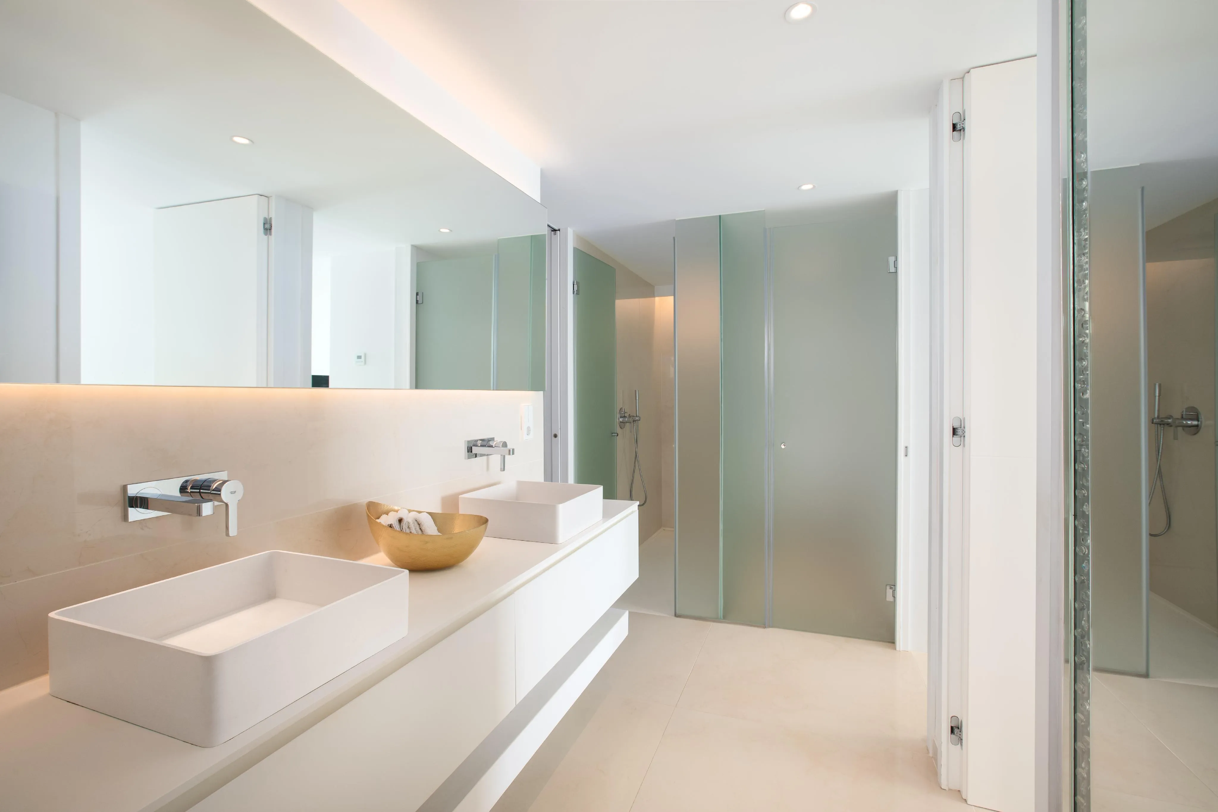 Un été dans un appartement duplex de luxe moderne en première ligne de mer-13