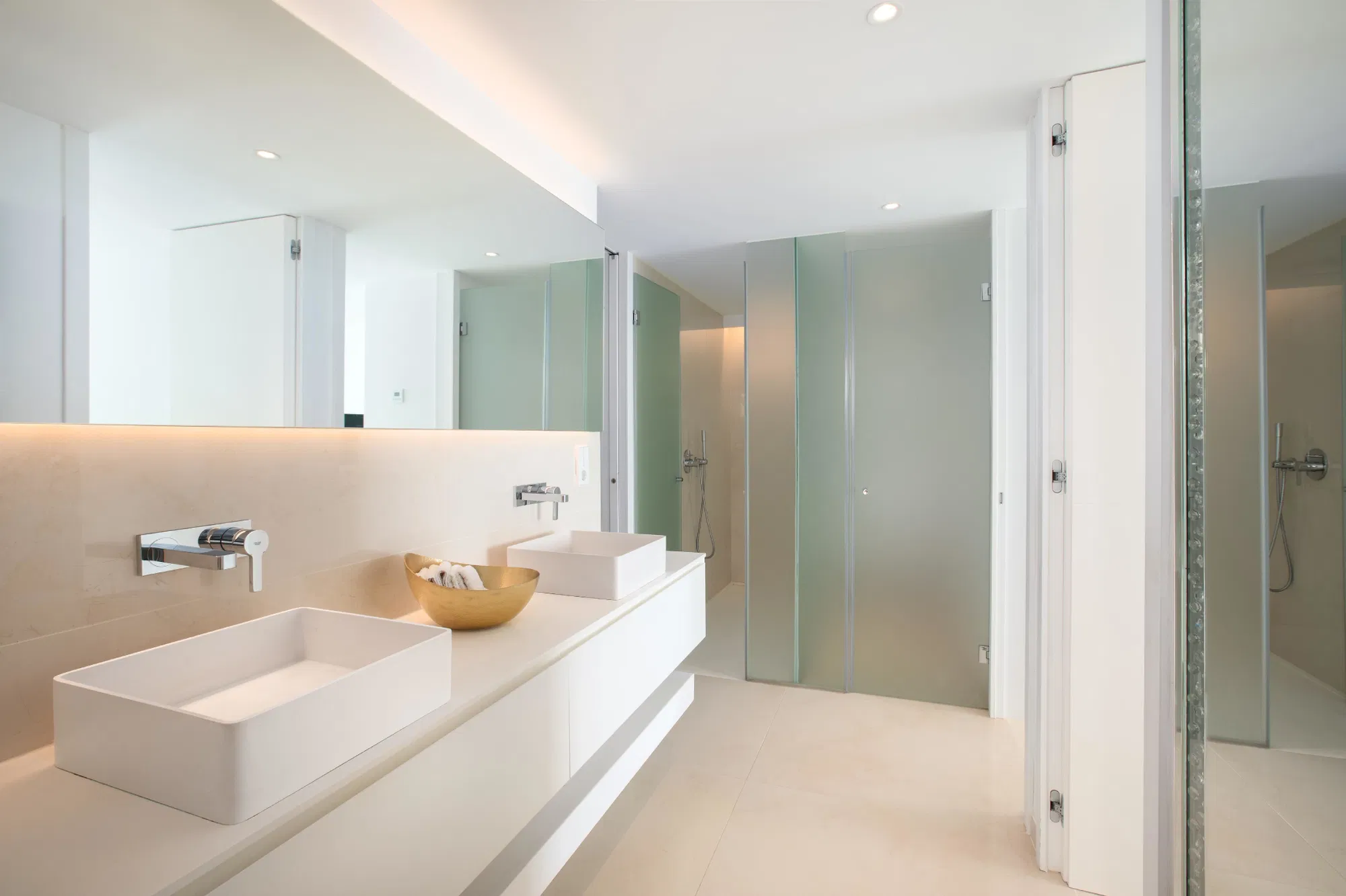 Un été dans un appartement duplex de luxe moderne en première ligne de mer-13