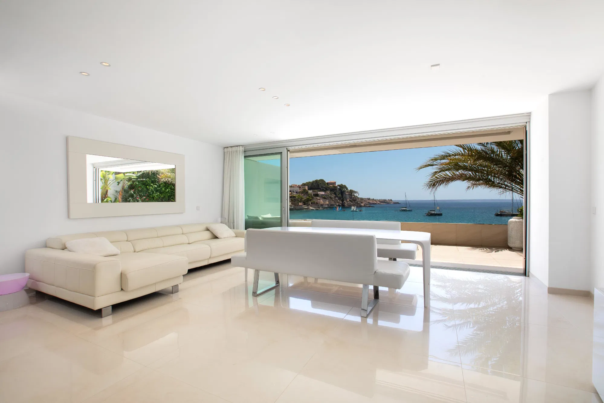 Un été dans un appartement duplex de luxe moderne en première ligne de mer-6