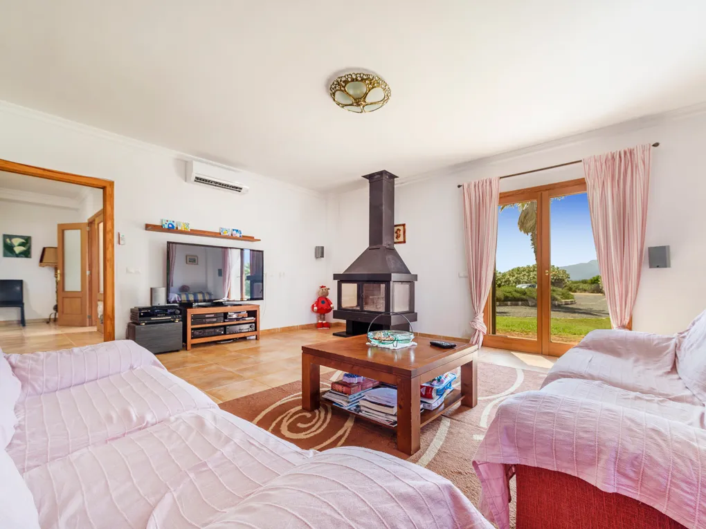 Landhaus mit Natursteinfassade und Privatsphäre in Muro-3