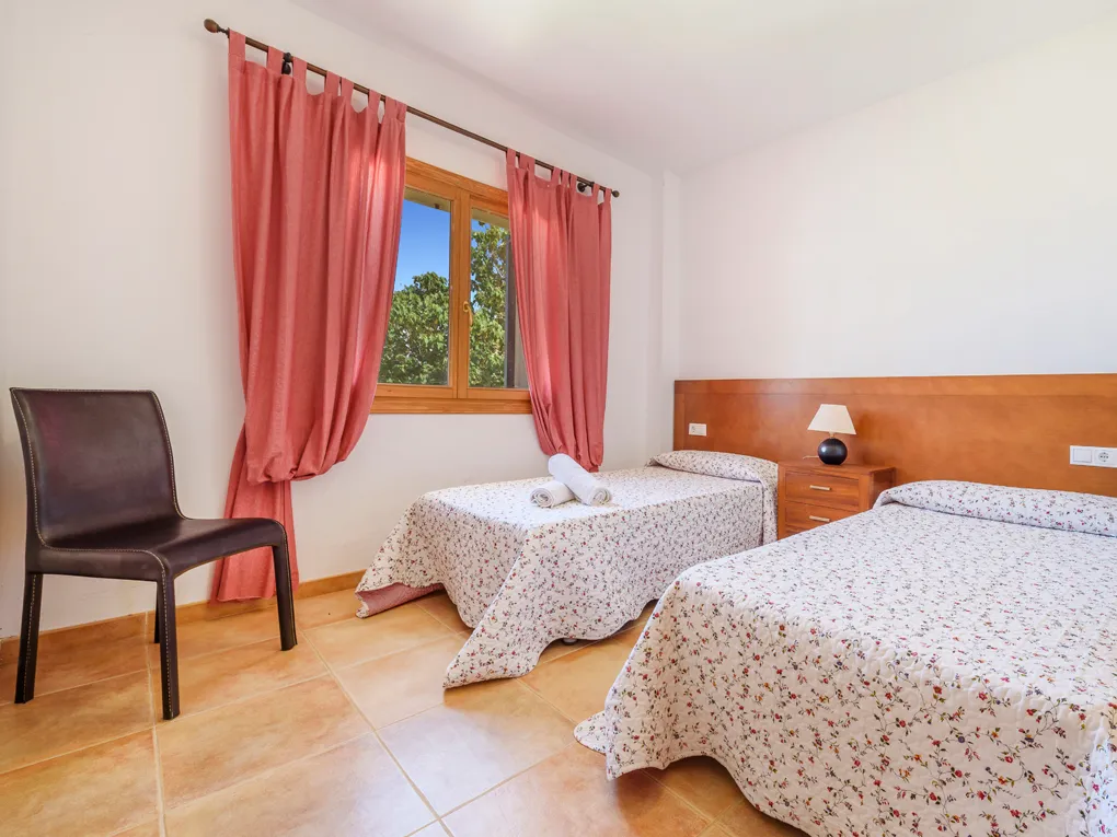 Landhaus mit Natursteinfassade und Privatsphäre in Muro-11