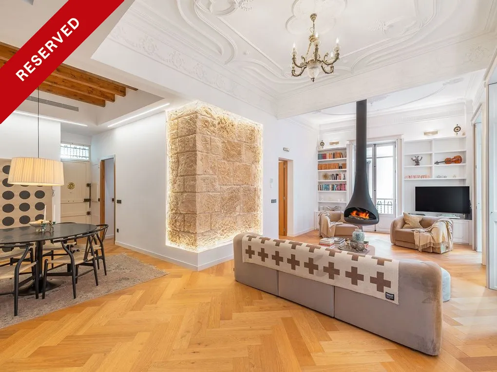 Lluciós pis amb terrat compartit-1